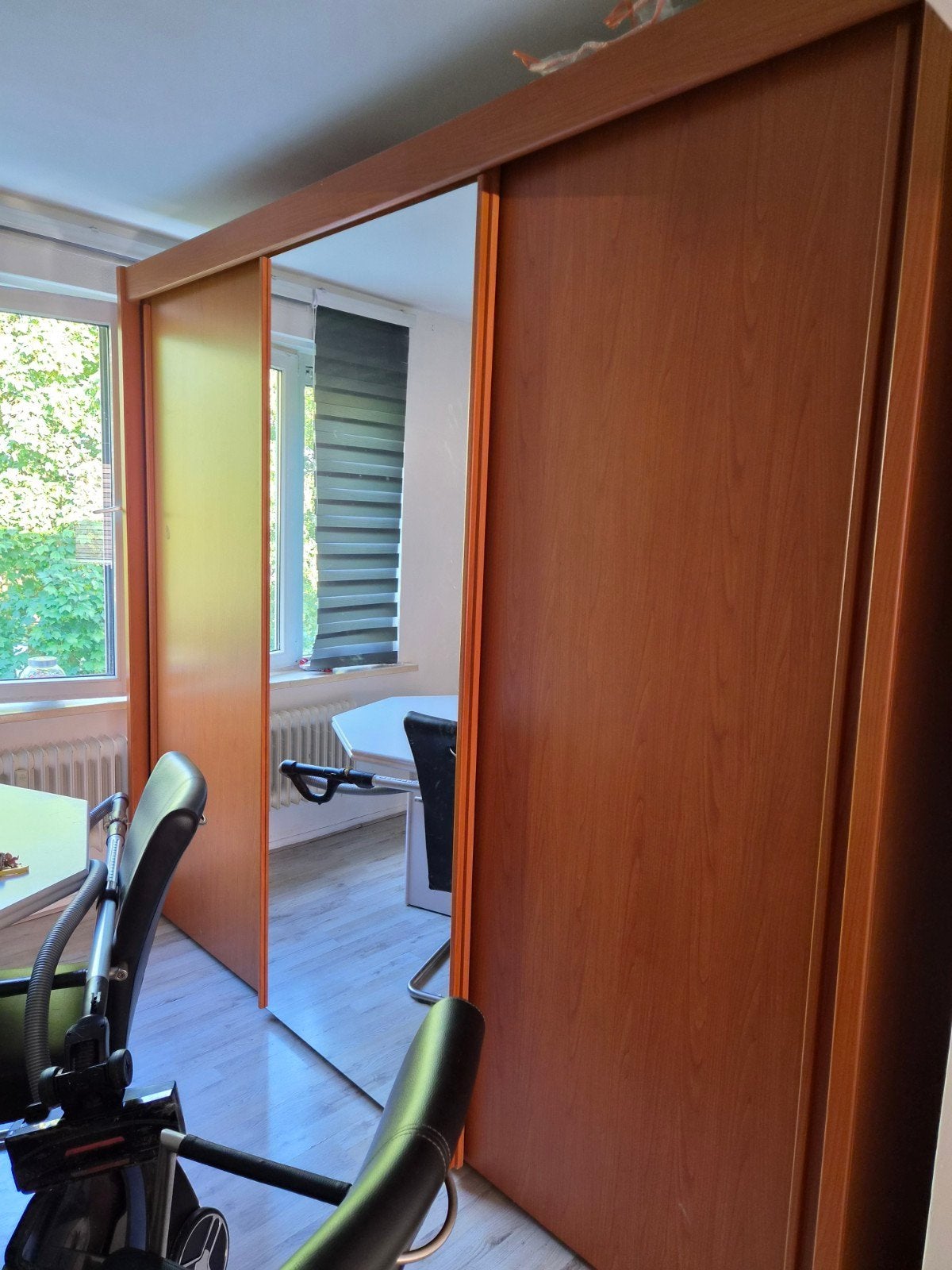 Mooie grote kleerkast, Huis en Inrichting, Kasten | Kledingkasten, Ophalen, 200 cm of meer, Zo goed als nieuw, 200 cm of meer