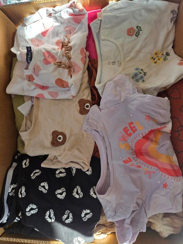 Bananendoos Meisjes kleding maat 86, Ophalen of Verzenden, Zo goed als nieuw, Verschillend, Truitje of Vestje