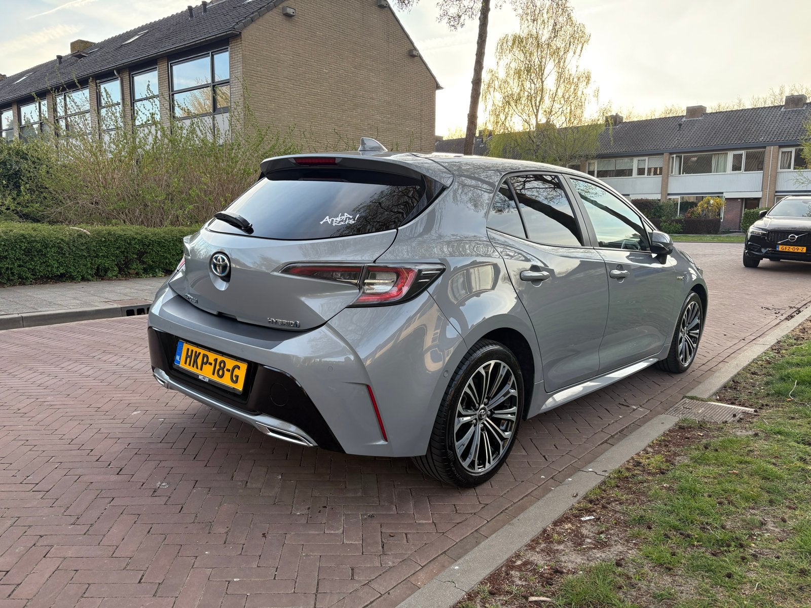 Toyota Corolla 2.0 Hybrid 180pk CVT 2019 Grijs, Auto's, 450 kg, 750 kg, Corolla, 152 pk