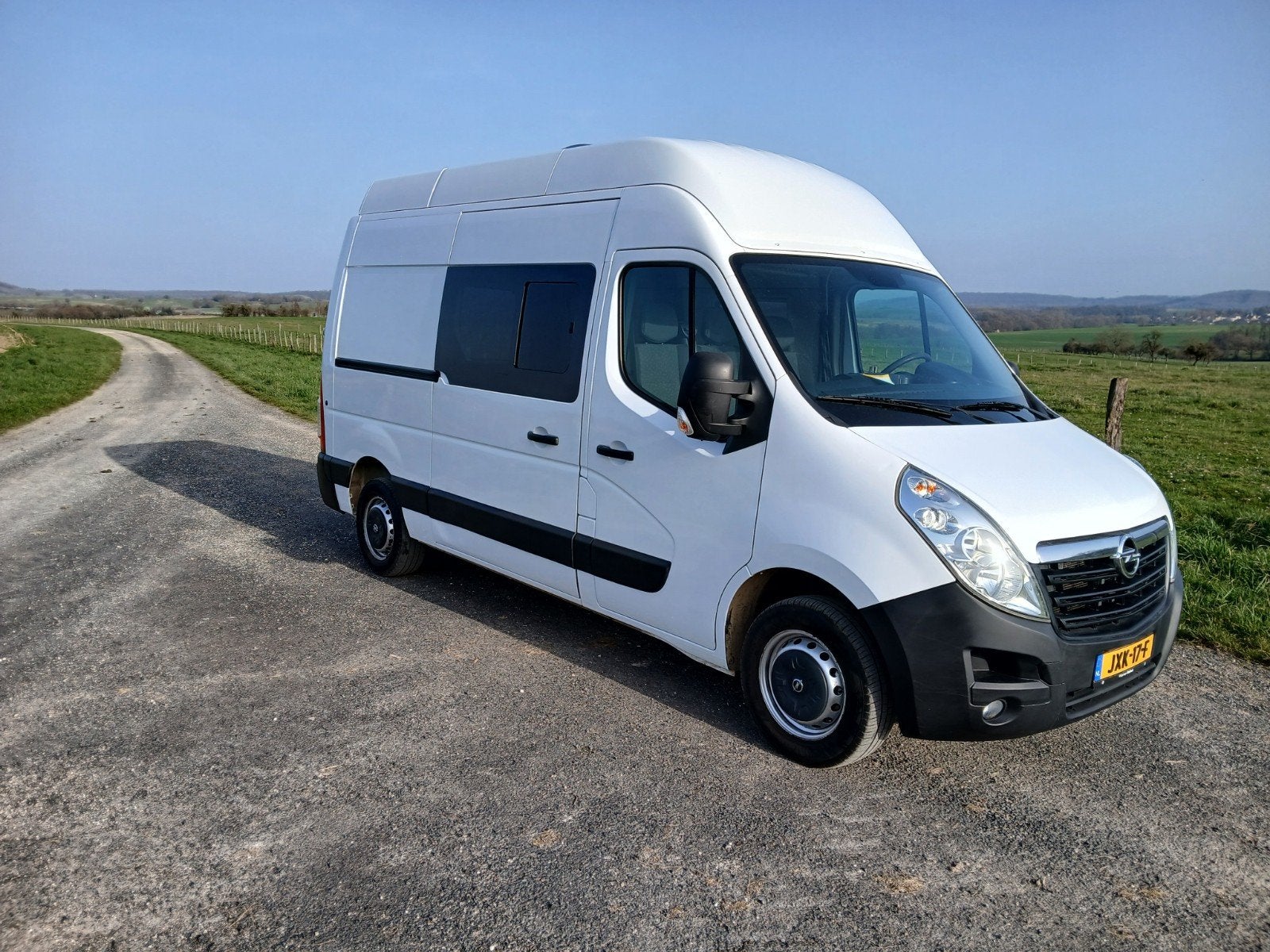 Opel Movano buscamper L2H3 euro 6. stahoogte 210 cm, bj 2019, Caravans en Kamperen, Overige merken, Buscamper of Camperbus, Tot en met 2