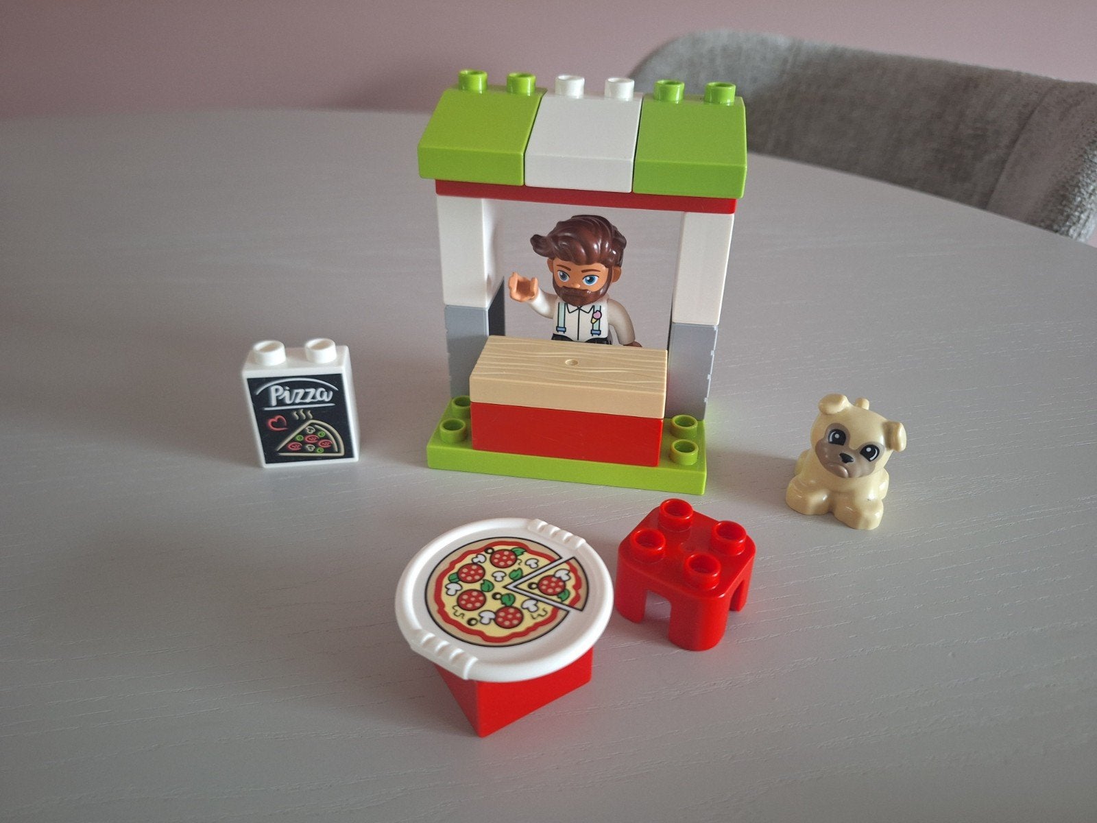 Lego Duplo Pizzakraam 10927 met figuur en hondje, Kinderen en Baby's, Ophalen of Verzenden, Zo goed als nieuw, Inclusief minifiguren