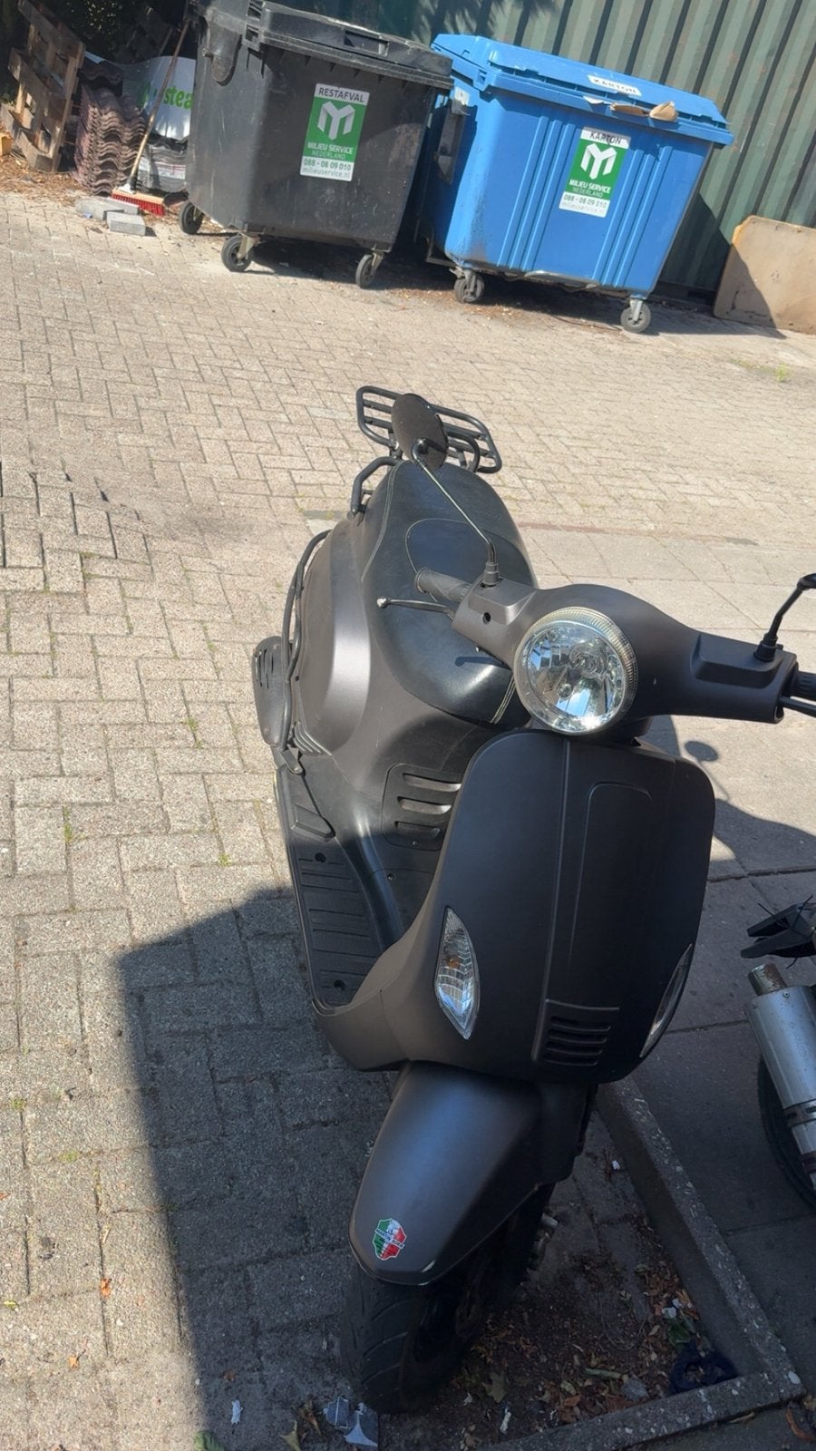 Vespa- lookalike, Fietsen en Brommers, Snorfietsen en Snorscooters, Ophalen of Verzenden, Zo goed als nieuw, Benzine, Overige merken