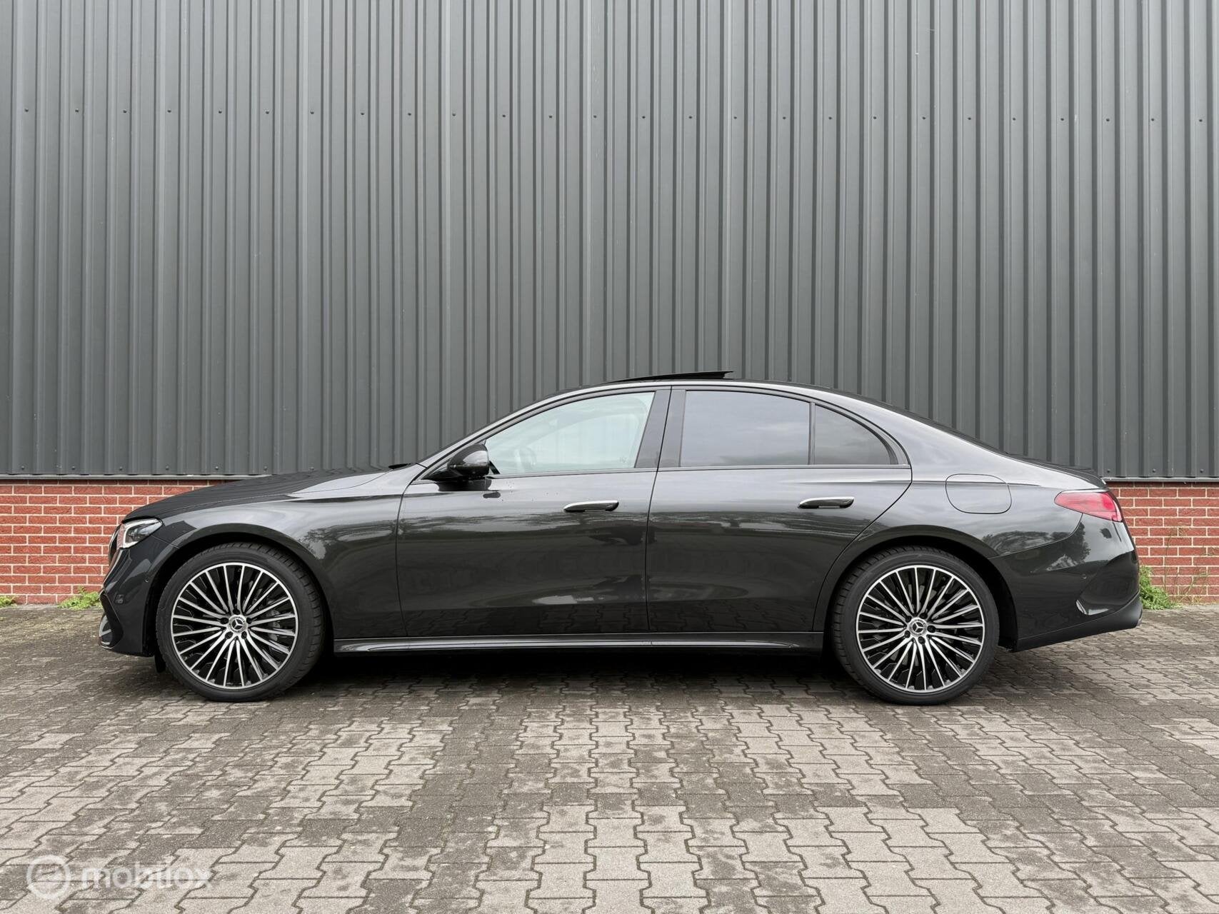 Mercedes E-klasse E300 de 4MATIC AMG Line Pano Burmester 4D, Auto's, Automaat, 4 cilinders, Plug-in hybride, Bedrijf