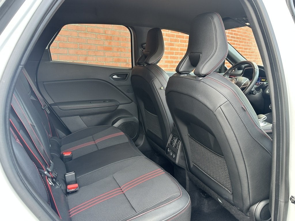 Renault Captur 1.6 E-Tech Hybride 145 RS Line Automaat Half, Gebruikt, Leder en Stof, Wit, SUV of Terreinwagen