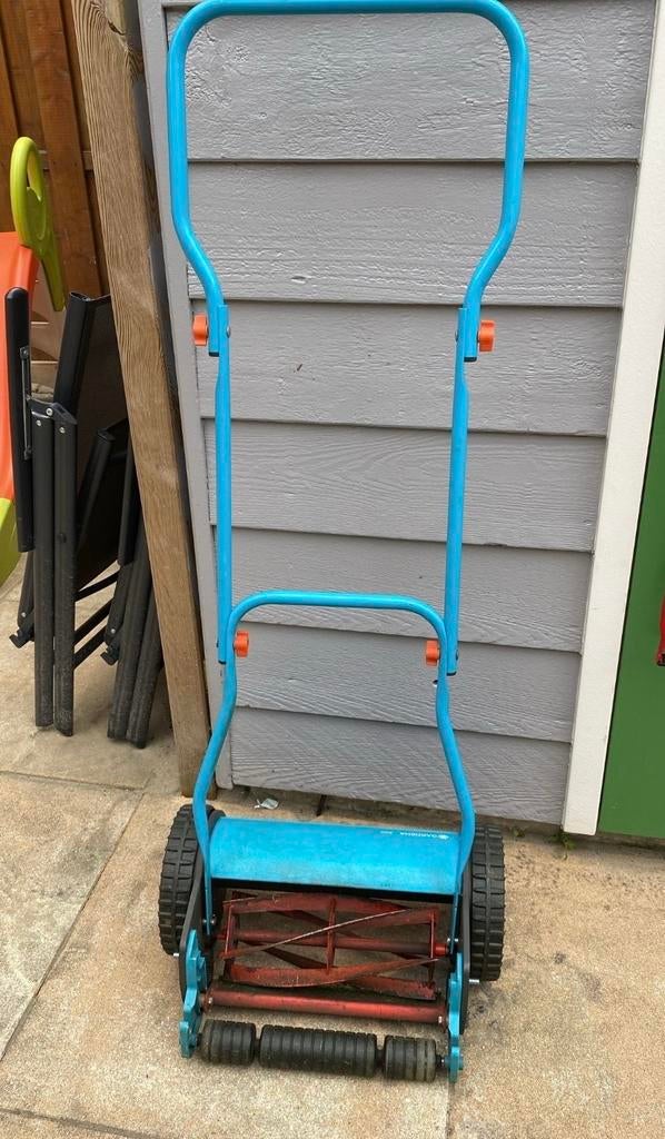 Gratis Gardena 300 Handgrasmaaier, Ophalen, Gebruikt, Handgrasmaaier, Minder dan 30 cm