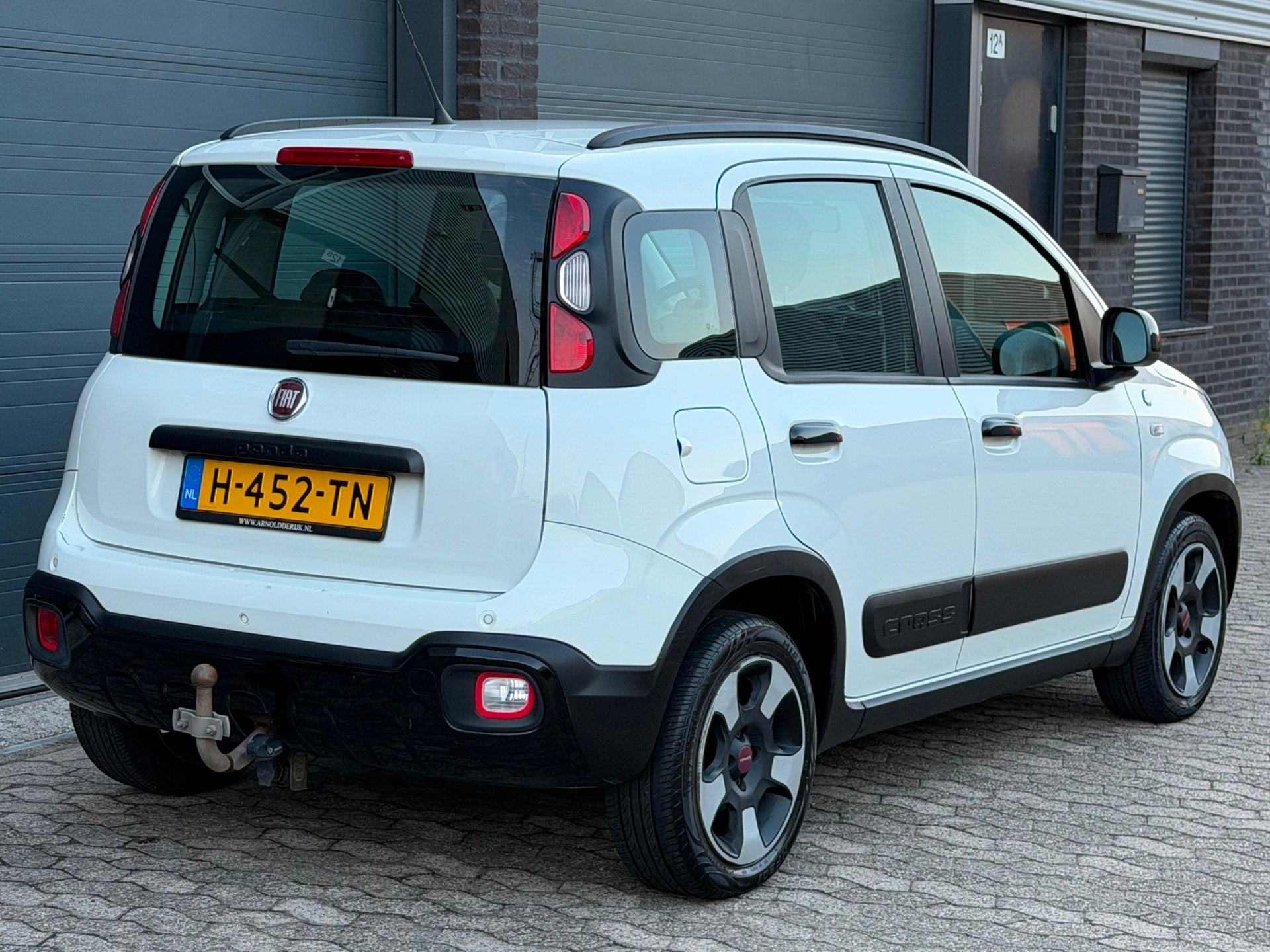 Fiat Panda 0.9 TwinAir CROSS WAZE AIRCO PDC TREKHAAK APK, Auto's, Voorwielaandrijving, Stof, Panda, Wit