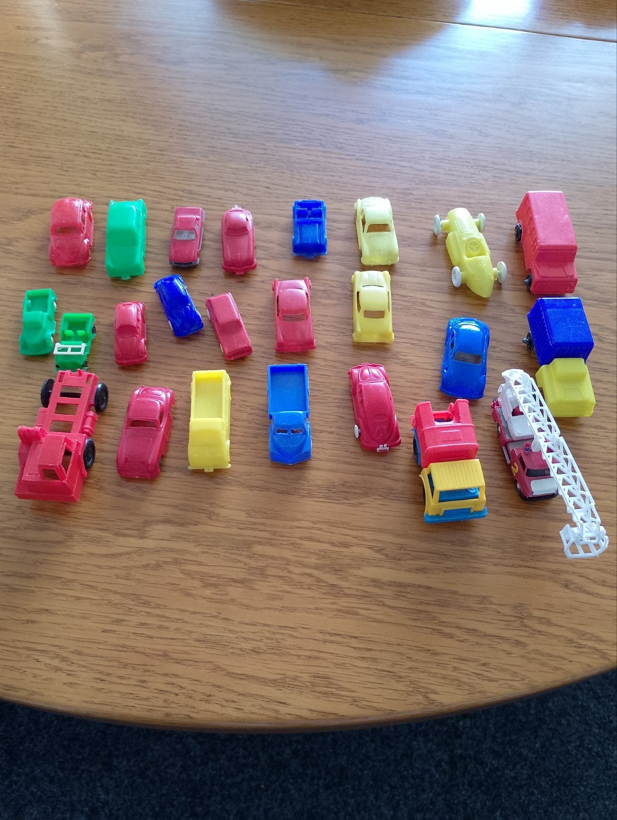 Grote verzameling vintage plastic speelgoedauto's jaren 60, Ophalen