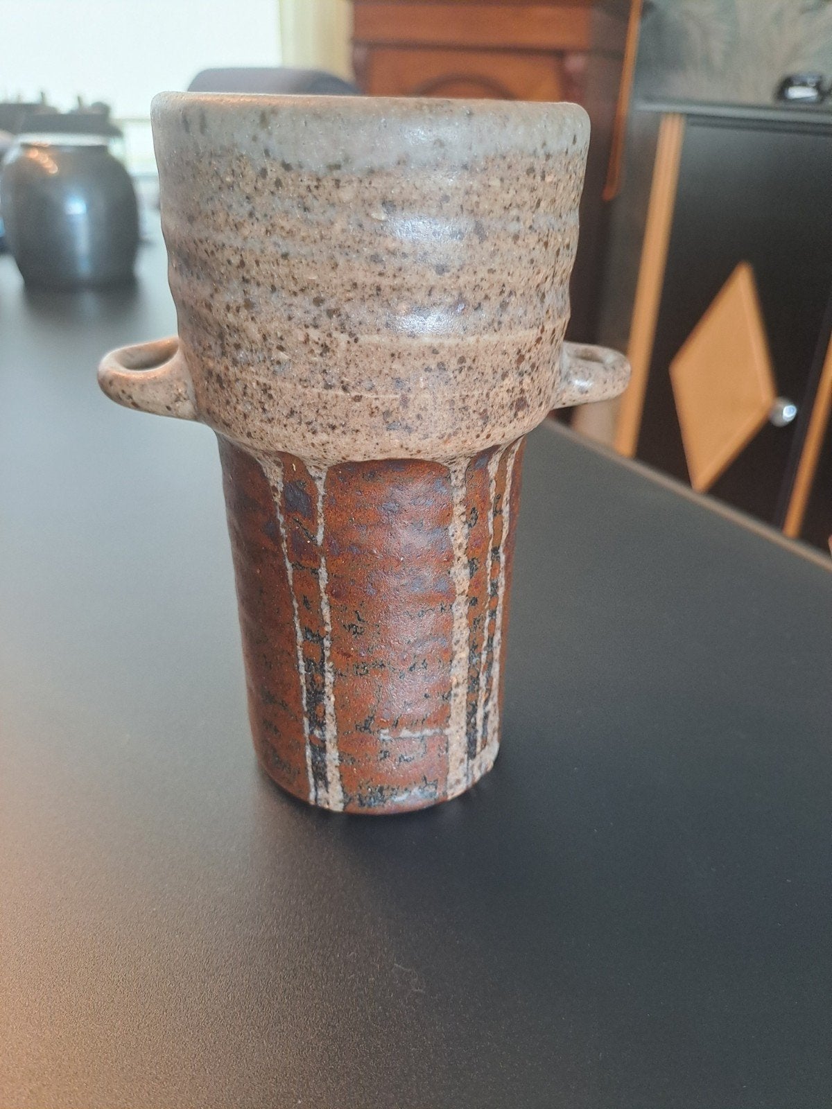 Mobach  kan / vaas met 2 oren, Verzenden