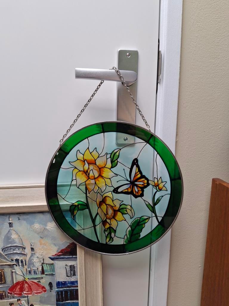 Prachtig rond glas in lood met Vlinder en Bloemen, Ophalen of Verzenden
