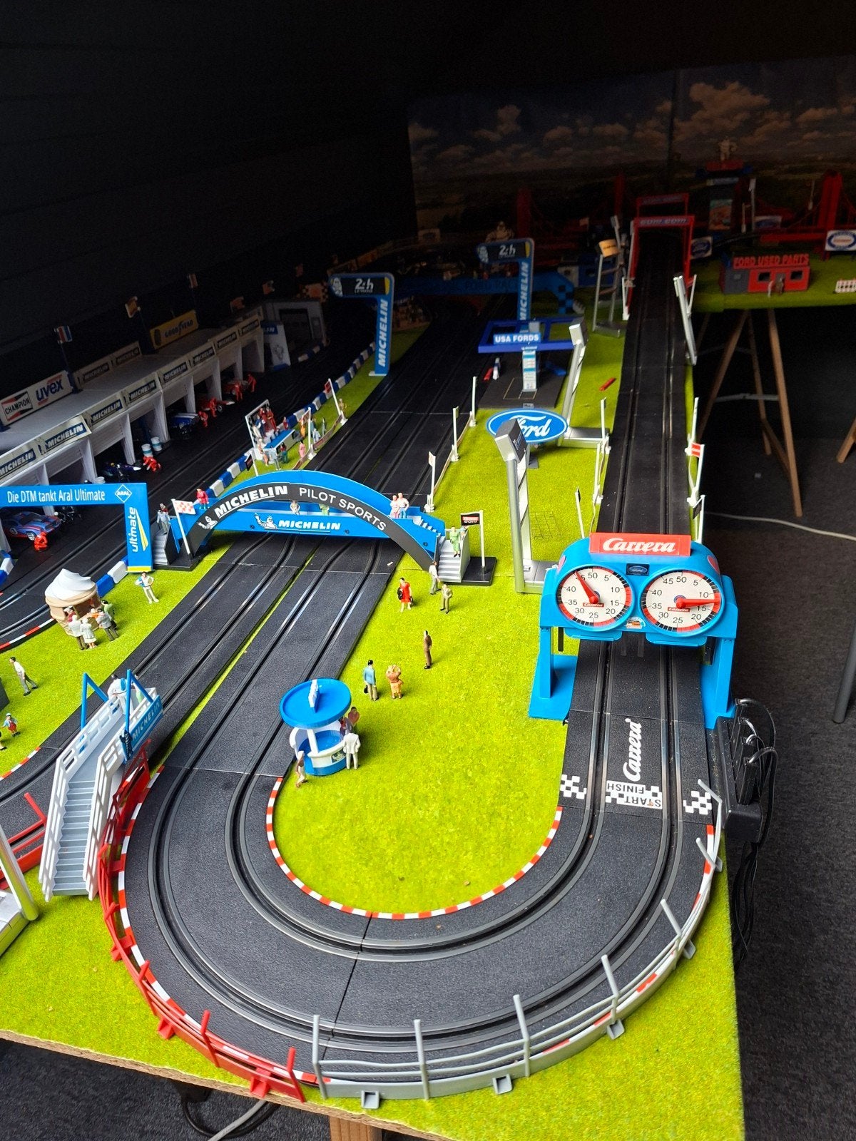 Carrera Super Racebaan met Diorama, Kinderen en Baby's, Speelgoed | Racebanen, Ophalen of Verzenden, Zo goed als nieuw, Elektrisch