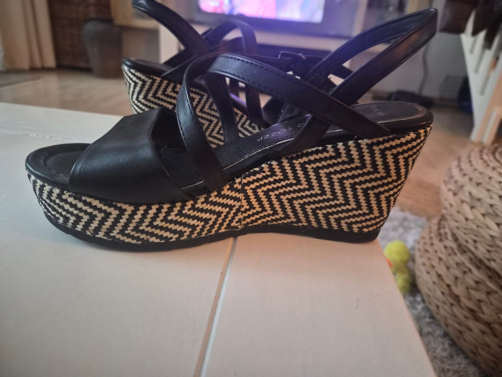 Zwarte sandalen met sleehak, maat 38, Ophalen, Zwart, Sandalen of Muiltjes, Zo goed als nieuw