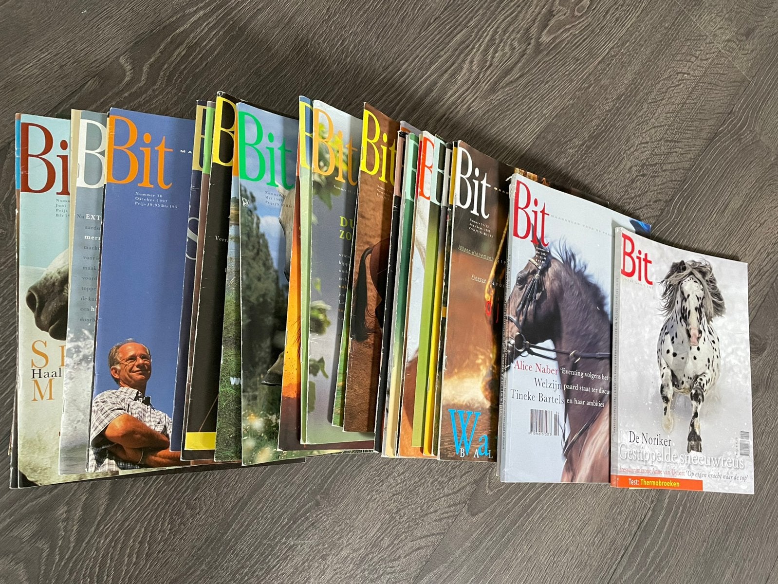 Bit maandblad (meerdere jaren, mooie set), Ophalen