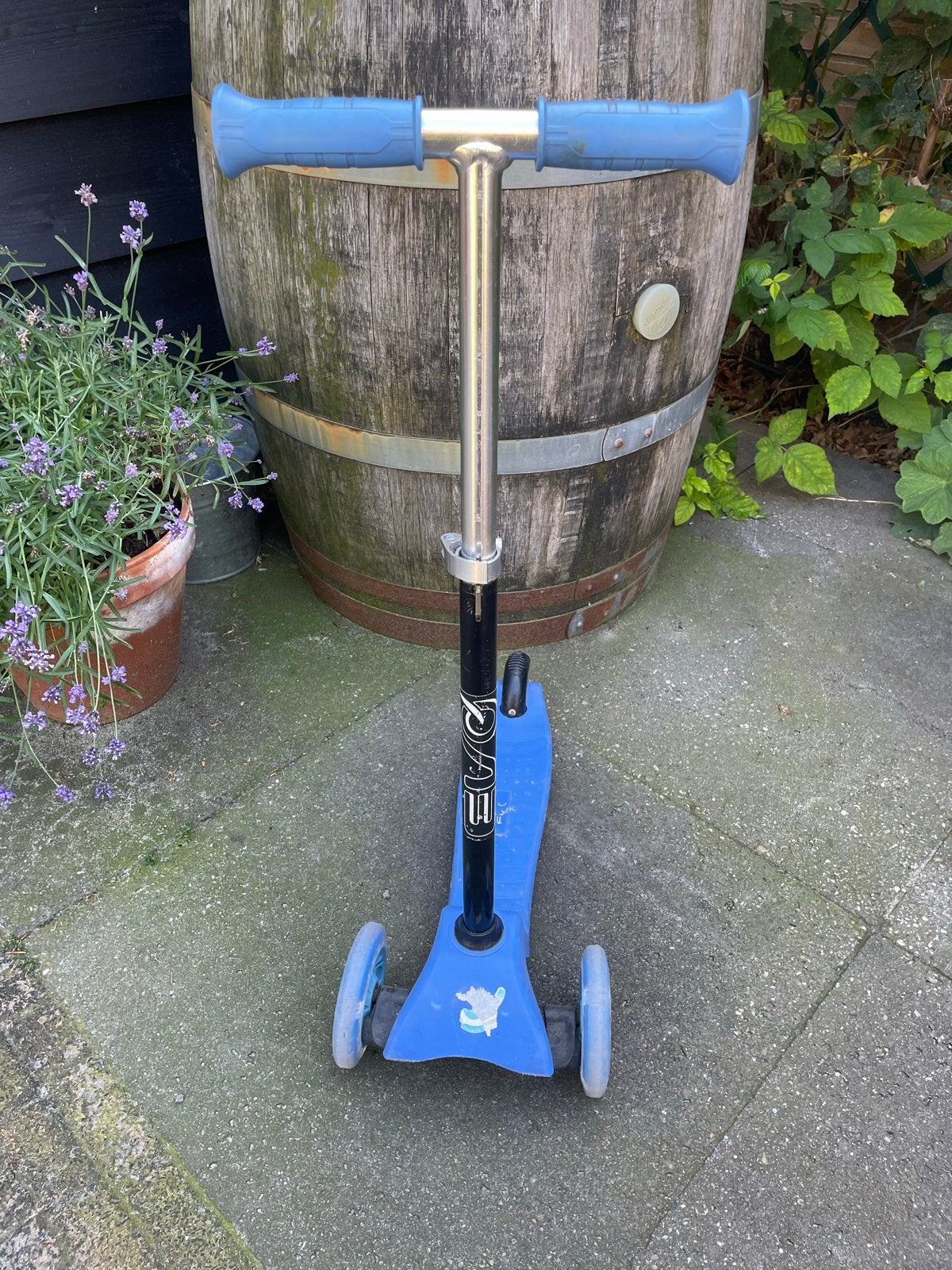 Blauwe kinderstep met 3 wielen, Ophalen, Gebruikt, Gewone step