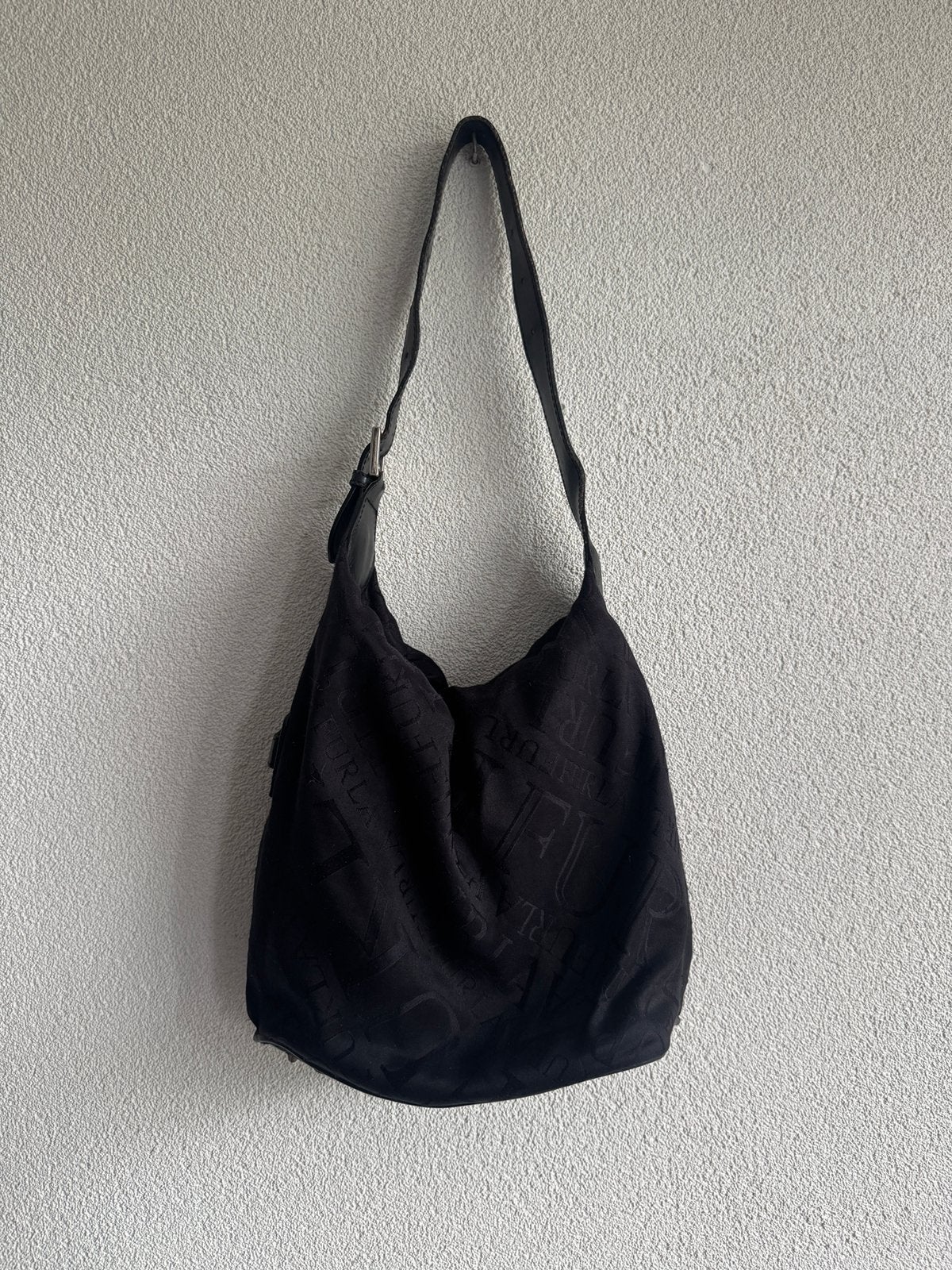 Furla hobo stijl schouder tas met logo print, Furla, Schoudertasje, Zwart, Ophalen of Verzenden