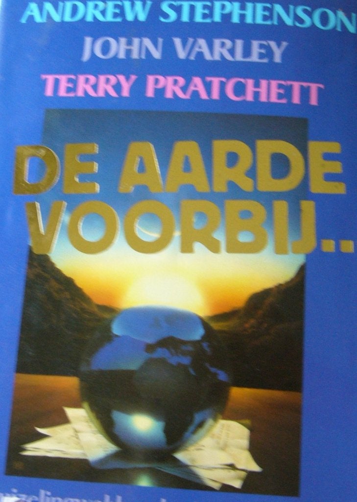De aarde voorbij Terry Pratchett Delven Nachtwacht Ophiuchi, Boeken, Ophalen of Verzenden, Gelezen, Terry Pratchett pratchet John Varley Andrew Sephenson