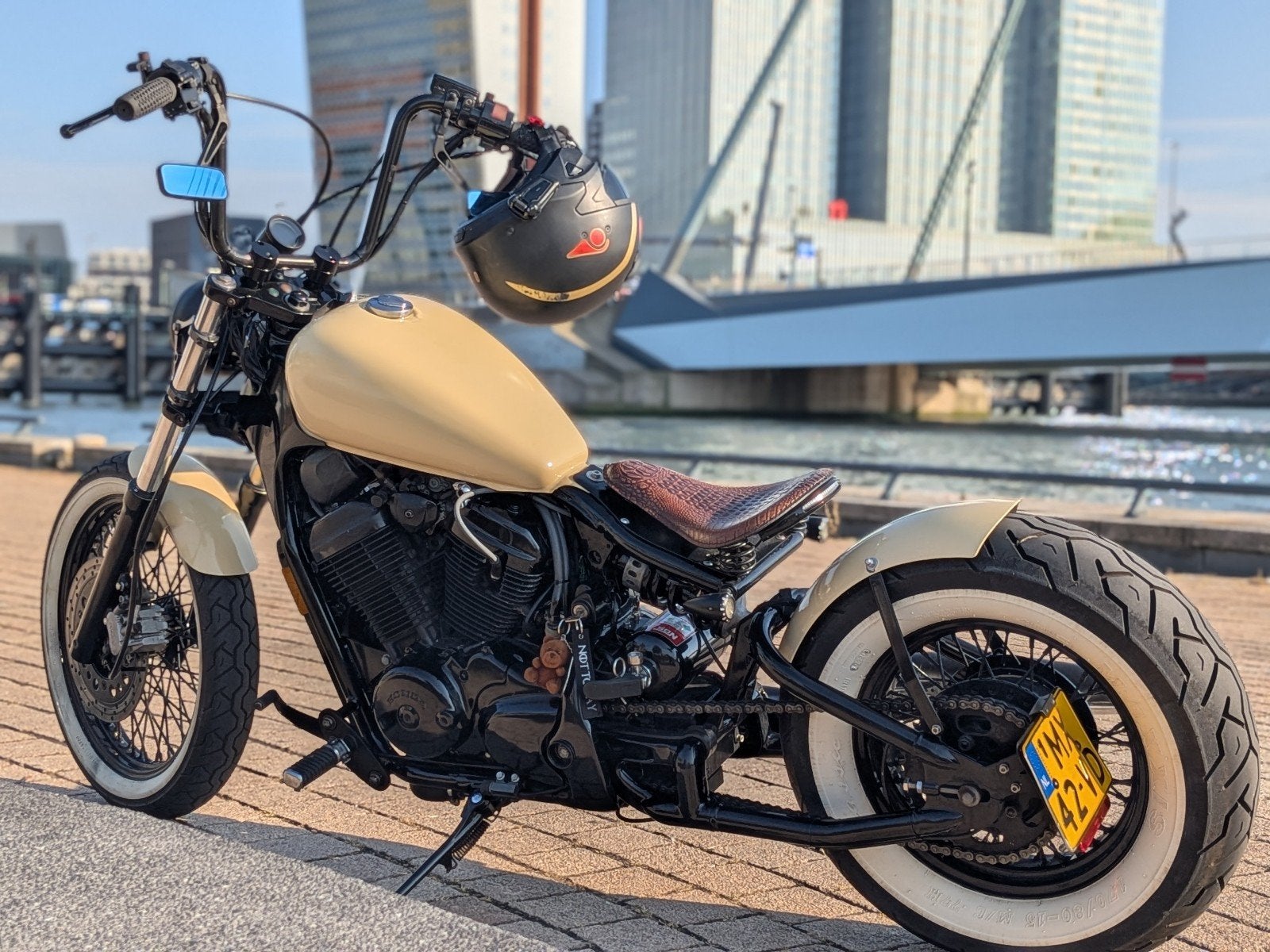 Custom Honda VT600 Shadow Bobber 1993, Motoren, 2 cilinders, Gebruikt, Particulier, Meer dan 35 kW
