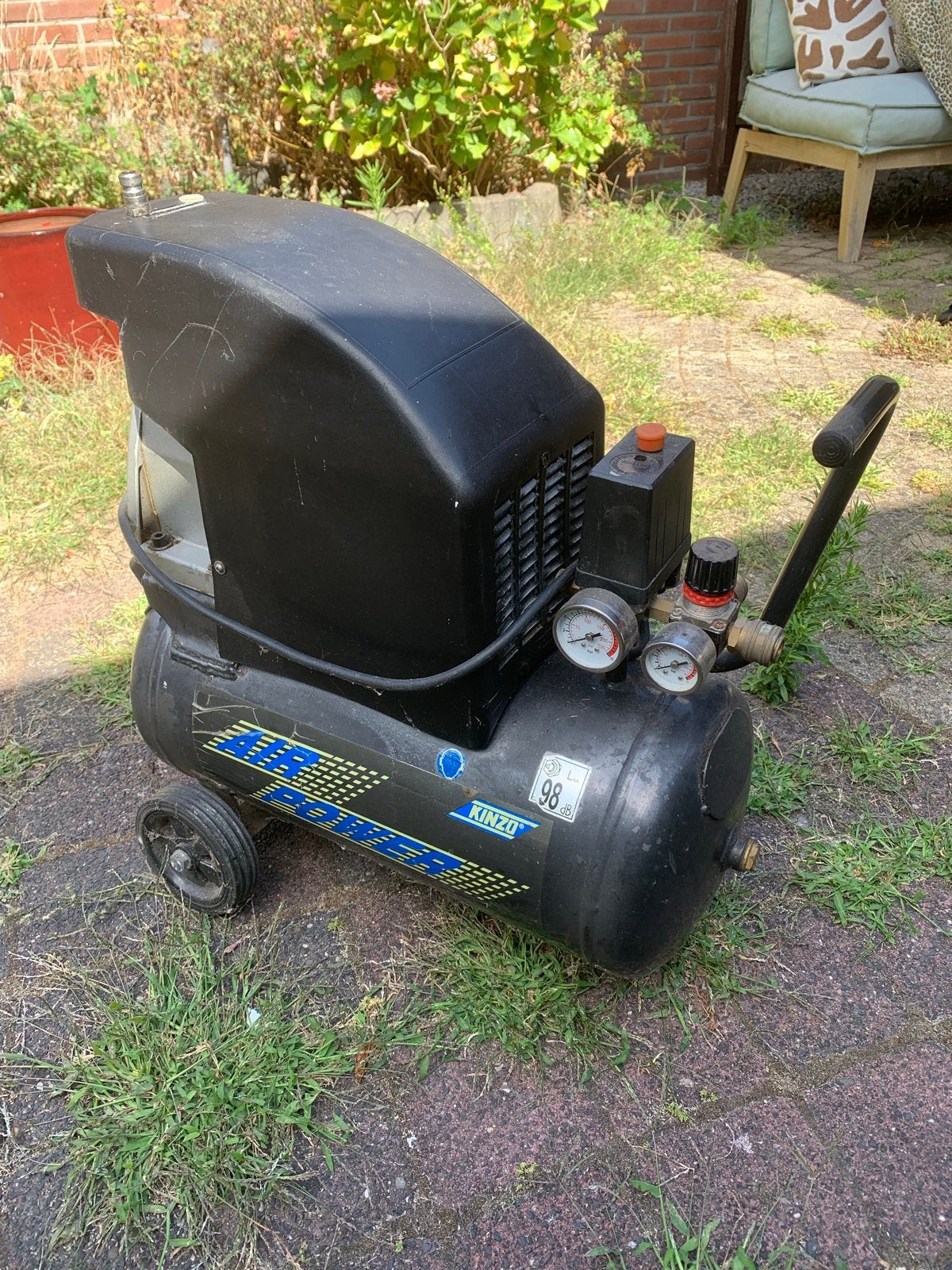 Kinzo Compressor 24L - Mobiel en Gebruikt, Ophalen, Gebruikt, 6 tot 10 bar, Minder dan 200 liter/min