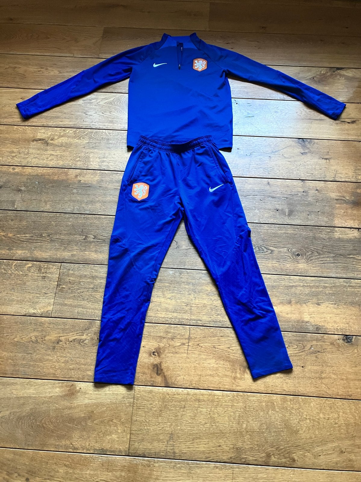 Nike Nederlands Elftal Trainingspak - mt 158-170, Maat XS of kleiner, Ophalen of Verzenden, Zo goed als nieuw, Trainingspak