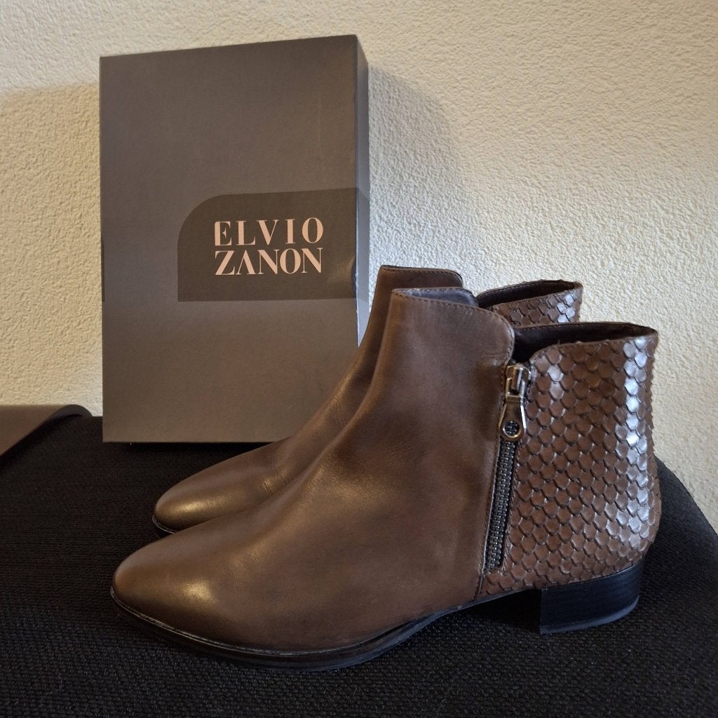 Prachtige enkellaarsjes  Elvio Zanon, 41, taupe, Kleding | Dames, Elvio Zanon, Overige kleuren, Lage of Enkellaarzen, Nieuw