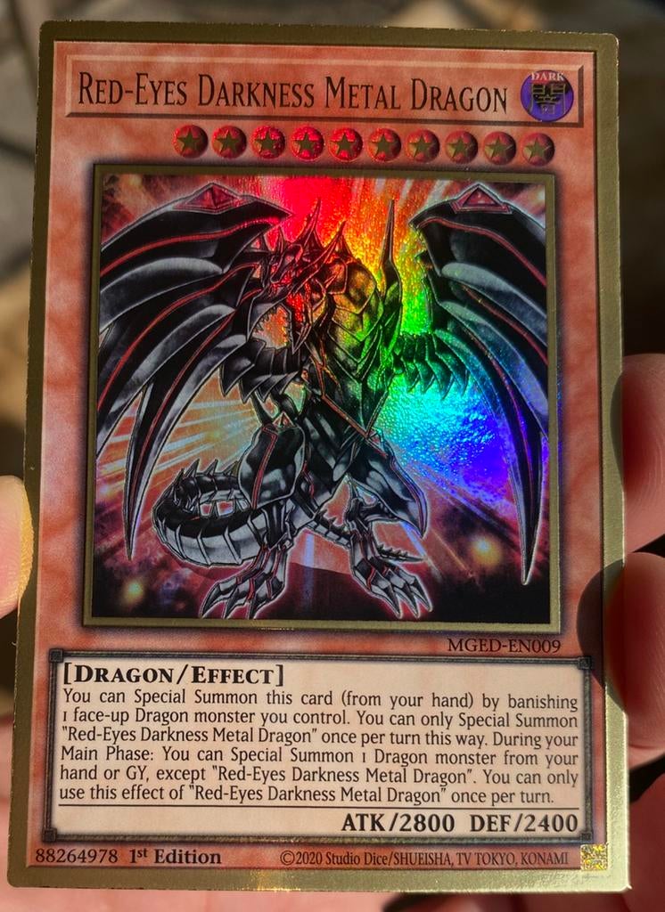 Yu-Gi-Oh! Red-Eyes Darkness Metal Dragon MGED 1st Ed !, Ophalen of Verzenden, Zo goed als nieuw, Losse kaart, Foil