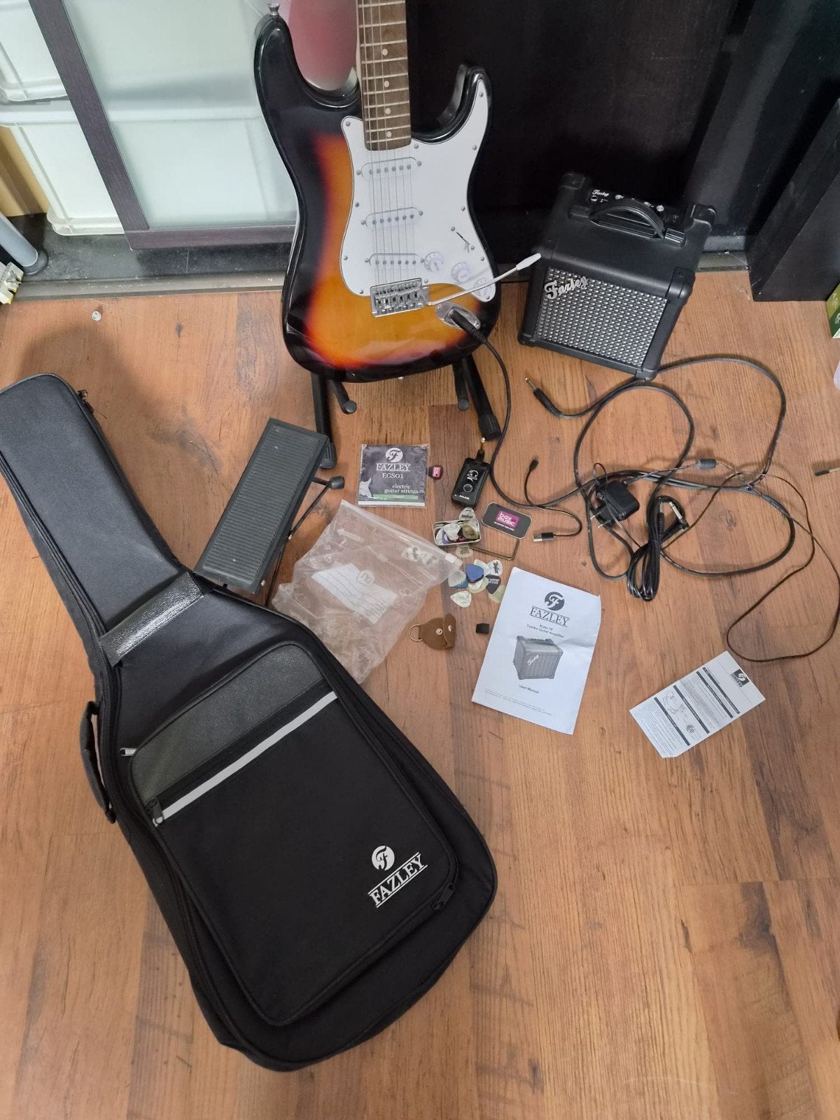 fazley elektrische gitaar, Met versterker, Zo goed als nieuw, Solid body, Ophalen