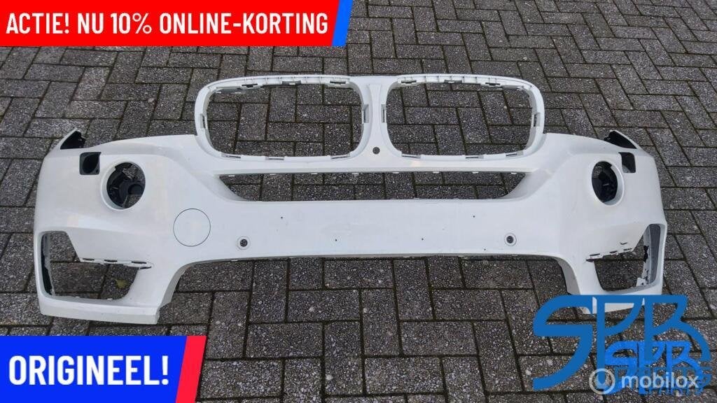 Voorbumper BMW X5 F15 VOOR BUMPER 4X PDC SRA 51117294480, Gebruikt, Voor, Ophalen of Verzenden, Bumper