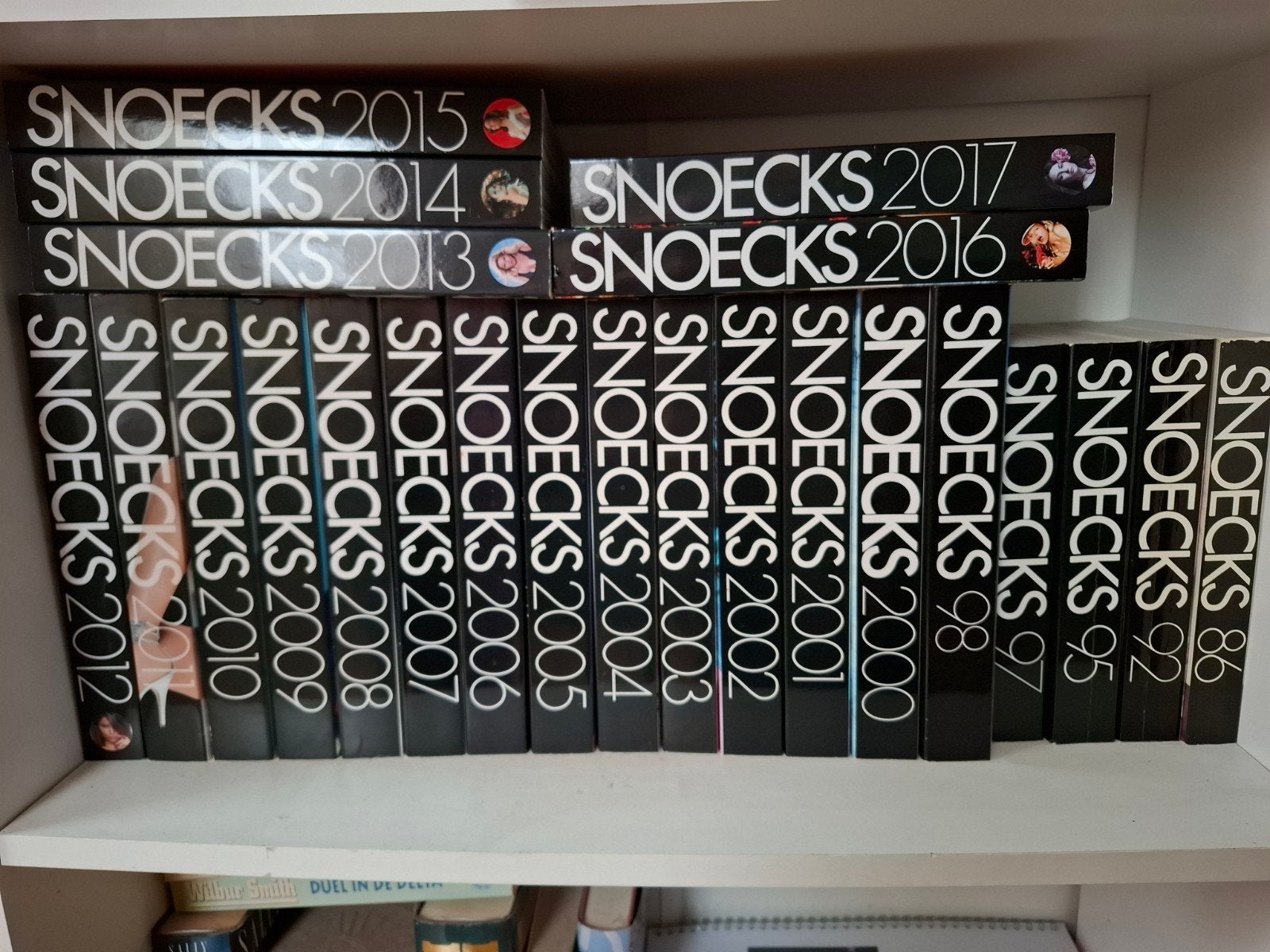 Snoecks 2017 - Jaarboek met fotografie en literatuur, Boeken, Ophalen of Verzenden, Zo goed als nieuw, Diverse auteurs en fotografen