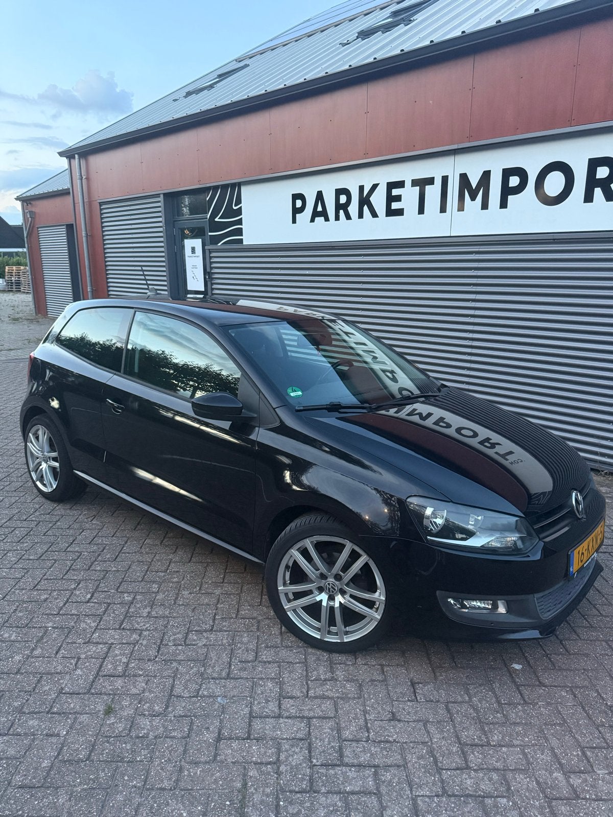 Volkswagen Polo 1.4 16V FSI 90 PK  Zwart, Voorwielaandrijving, 970 kg, 4 cilinders, Zwart