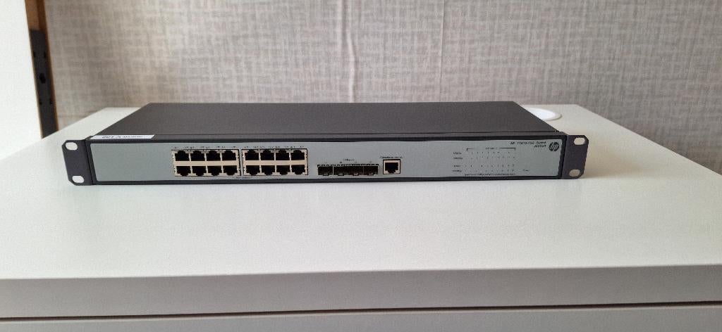 Hp v1910 16g je005a Netwerk Switch, Computers en Software, Netwerk switches, Zo goed als nieuw, Ophalen of Verzenden