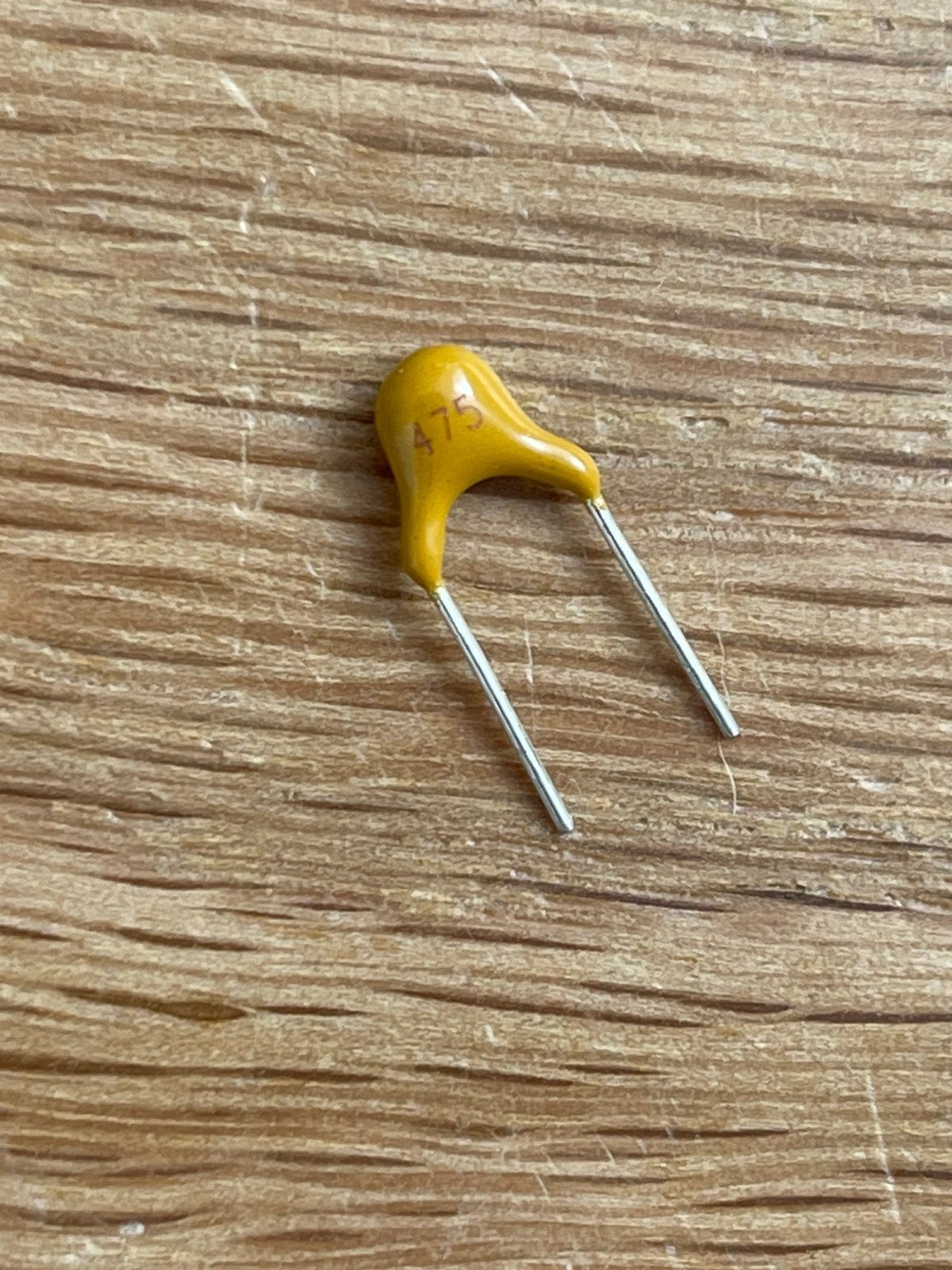 100 x 11 pcs 50v monolithic ceramic capacitor, Ophalen of Verzenden, Nieuw