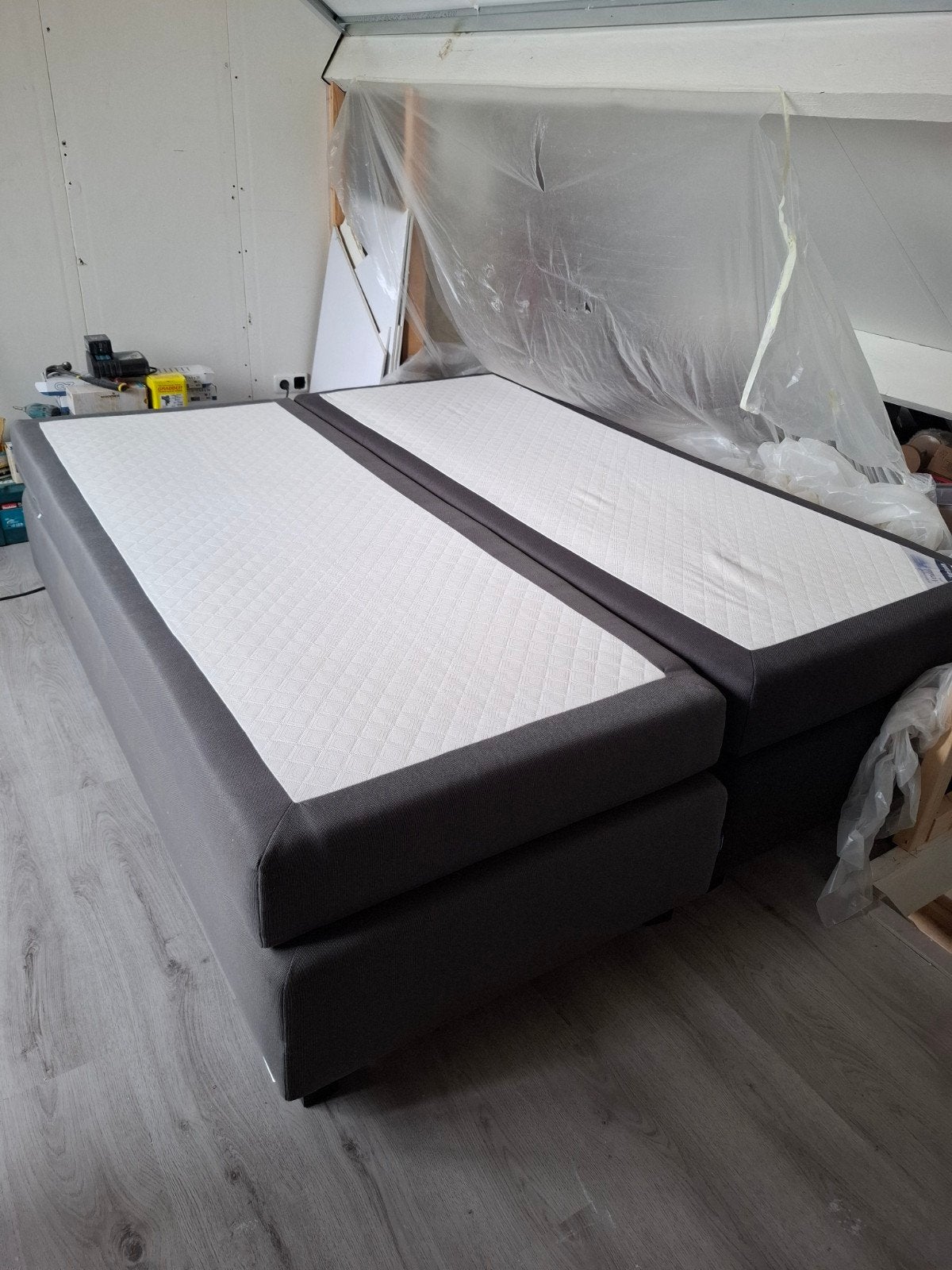 Karlsson boxspring, Ophalen, 210 cm, Tweepersoons, Zo goed als nieuw
