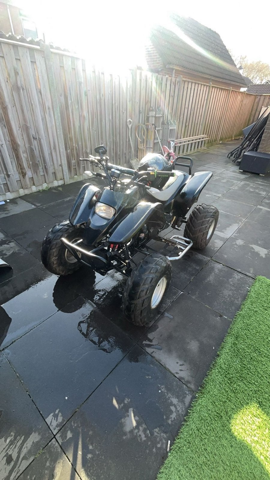 100cc quad op autoplaat, Motoren, Quads en Trikes, 100 cc, 1 cilinder