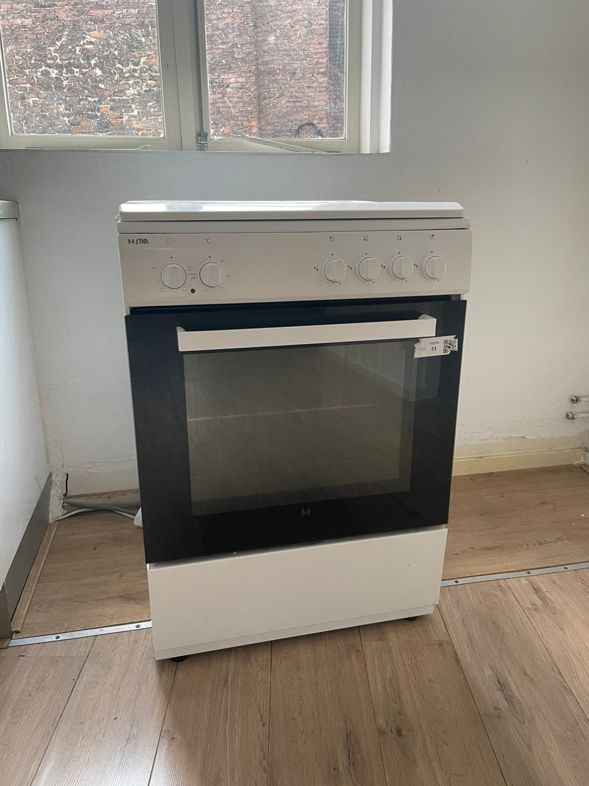 Gratis gasfornuis met oven / ijzer, Ophalen, Gebruikt, 4 kookzones, Gas