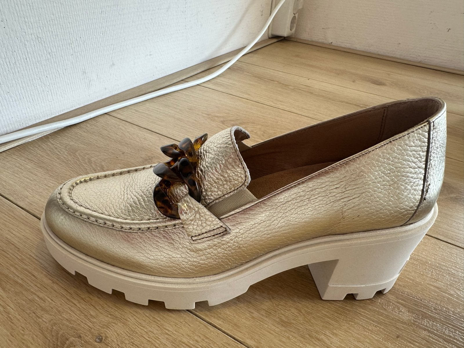 RDA pump met blokhak maat 40, Overige kleuren, Nieuw, Ophalen of Verzenden, Schoenen met hoge hakken