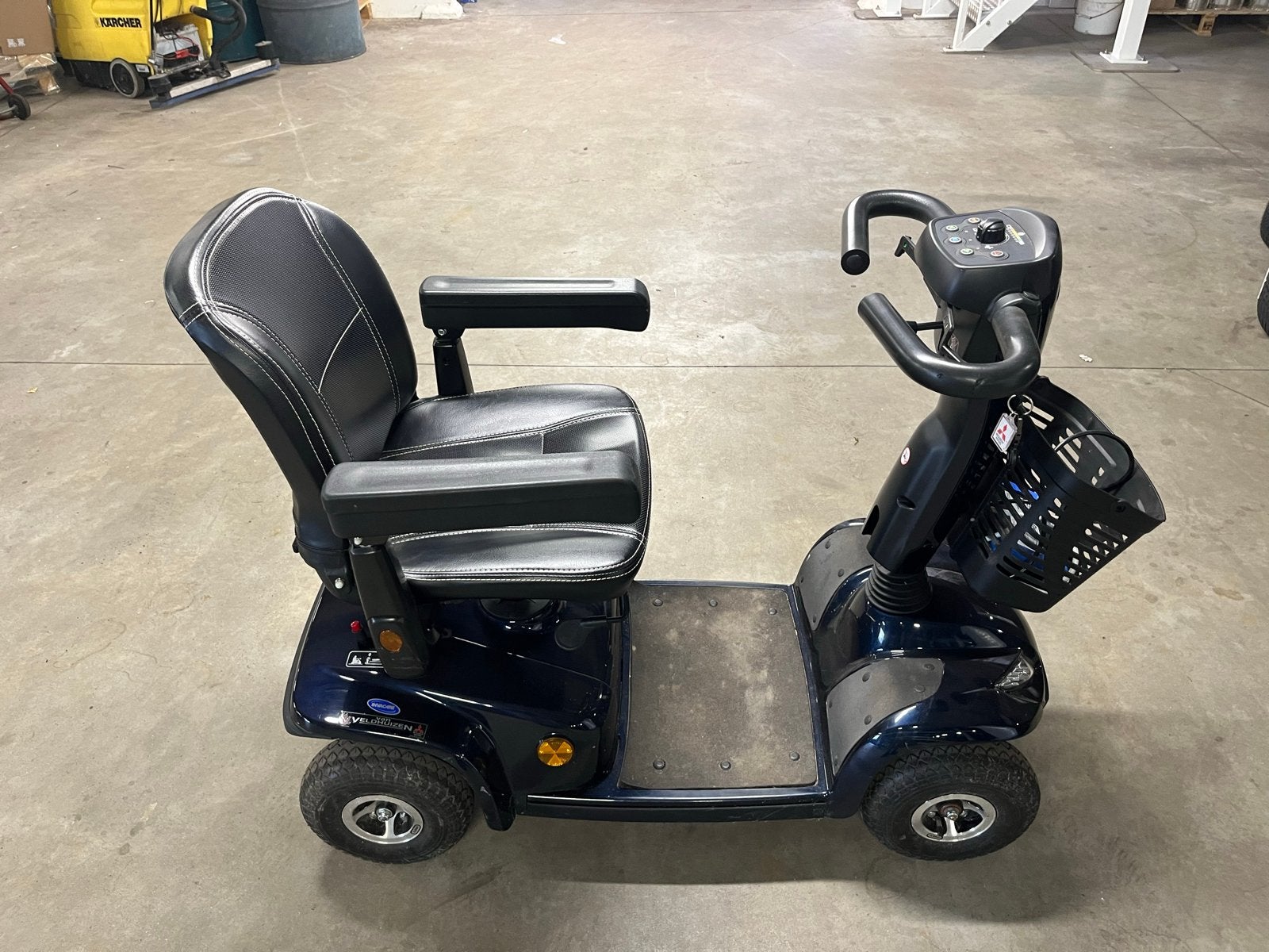 Te huur: demontabele scootmobiel, Ophalen, 10 km/u of minder, 26 t/m 35 km, Invacare