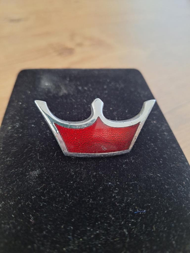 Auto embleem  kroon emaille, Ophalen of Verzenden, Gebruikt, Auto's