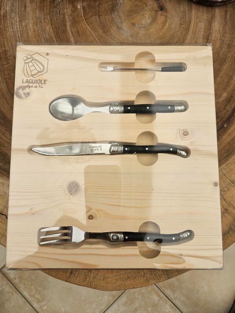 Laguiole Style de Vie Bestekset Zwart Houten Kist, Ophalen of Verzenden, Nieuw, Rvs of Chroom