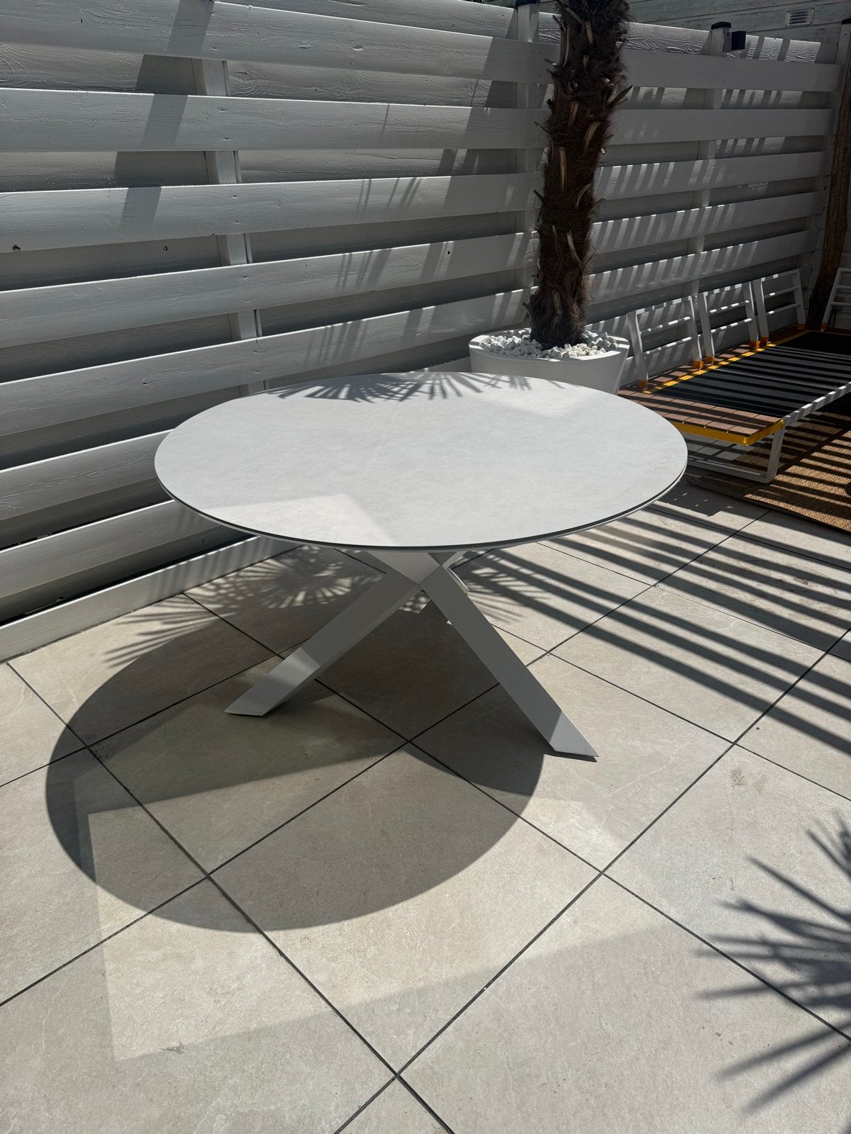 Bellagio Ferrone tuintafel rond van Kees Smit, Tuin en Terras, Tuintafels, Ophalen, Zo goed als nieuw, Rond, Metaal