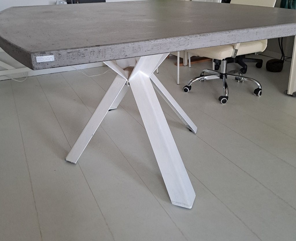 XOOON eettafel 150 x130x77,5, Ophalen, Gebruikt, Overige materialen, Vijf personen of meer