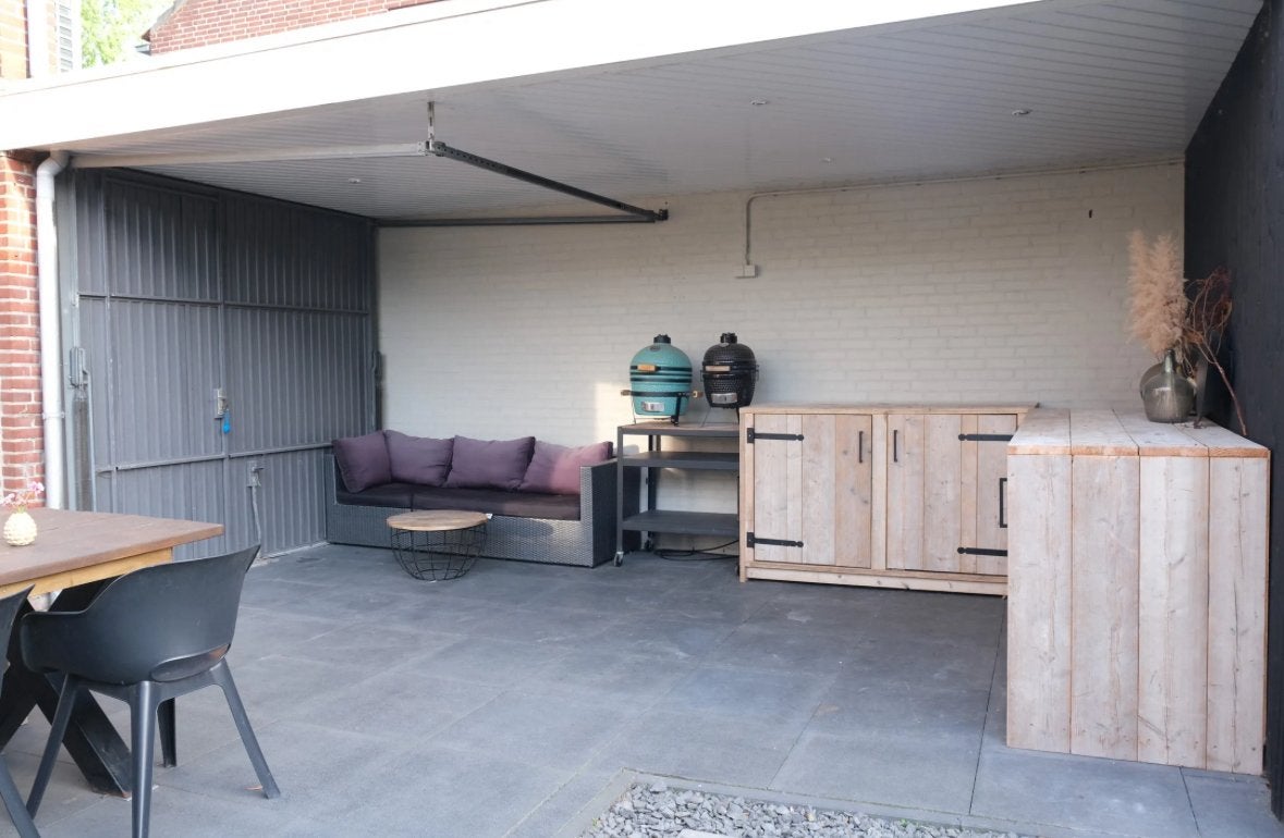 Buitenkeuken, Ophalen, Zo goed als nieuw