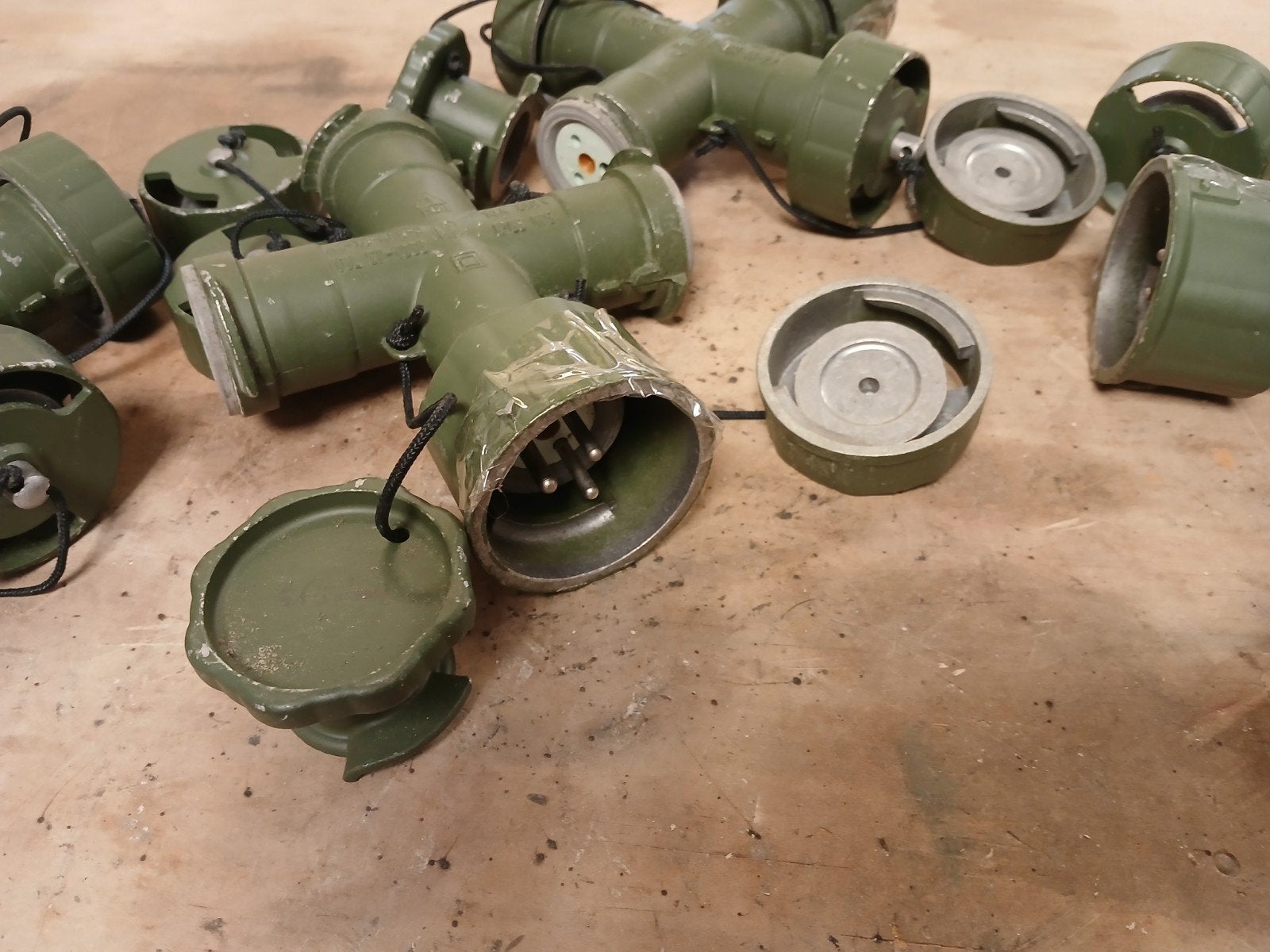 4 stuks militaire stekkerdozen/verdeelstukken, Ophalen, Gebruikt, Overige merken, Stekkerdoos
