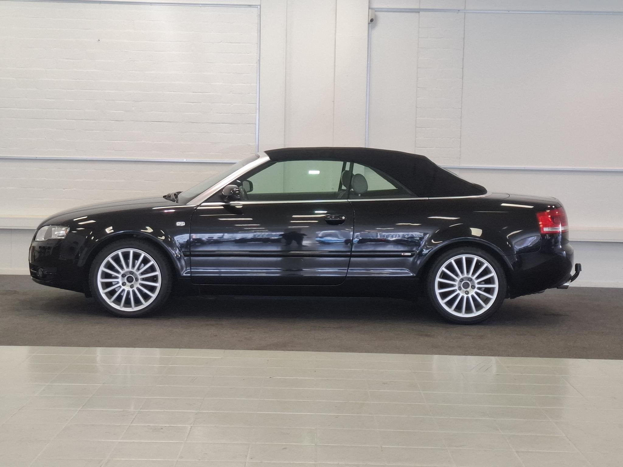 Audi A4 Cabriolet 1.8 Turbo Pro Line Automaat Leer, Auto's, Stof, Gebruikt, Zwart, 4 cilinders