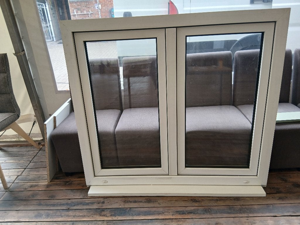 Raam pvc, wit thermopan 137 breed   124 hoog, Ophalen, Gevelraam of Ruit, 120 tot 160 cm, Zo goed als nieuw