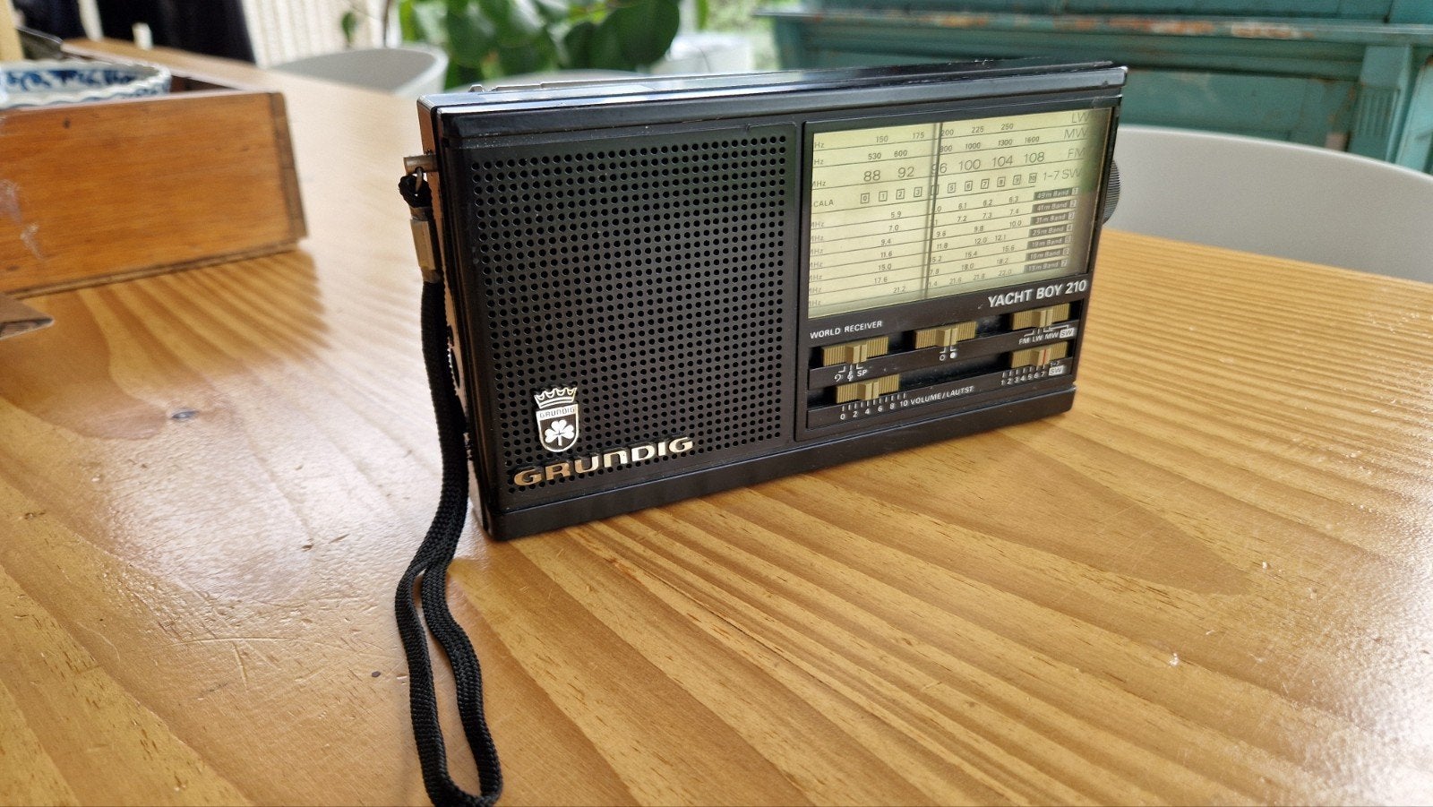 Vintage Grundig yacht boy 210, Audio, Tv en Foto, Radio's, Ophalen of Verzenden, Wereldontvanger