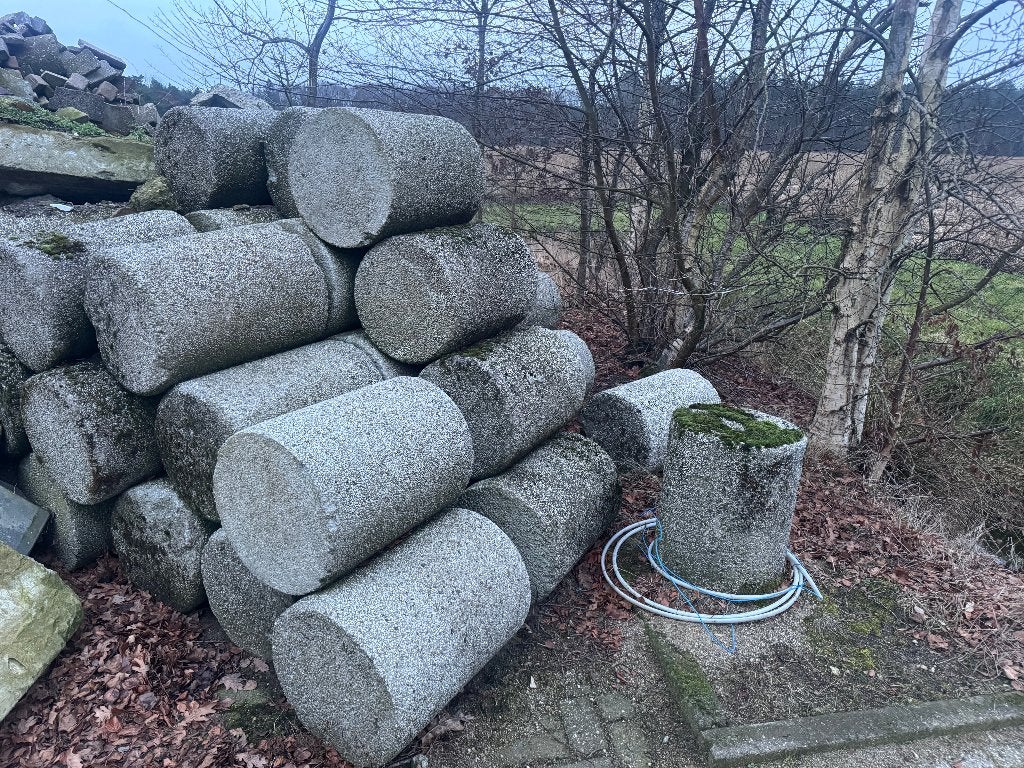 Betonnen paal / hoekpaal, Ophalen, Gebruikt, Grijs, Overige typen