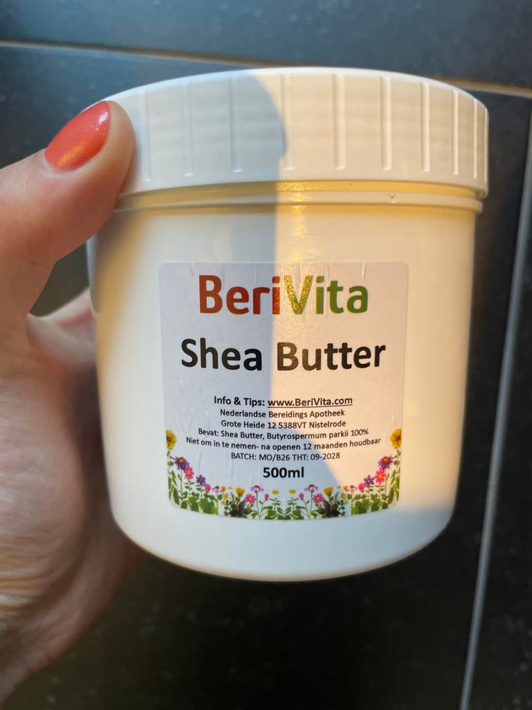 Berivita Shea Butter 500ml - Amper gebruikt, Sieraden, Tassen en Uiterlijk, Uiterlijk | Lichaamsverzorging, Ophalen of Verzenden
