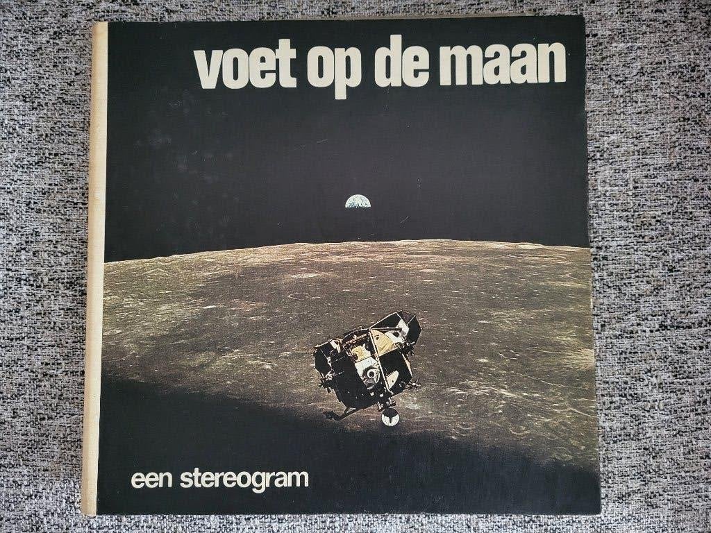 Ruimtevaart boek Voet op de Maan, een stereogram ZELDZAAM!, Verzenden, Zo goed als nieuw, Natuurwetenschap
