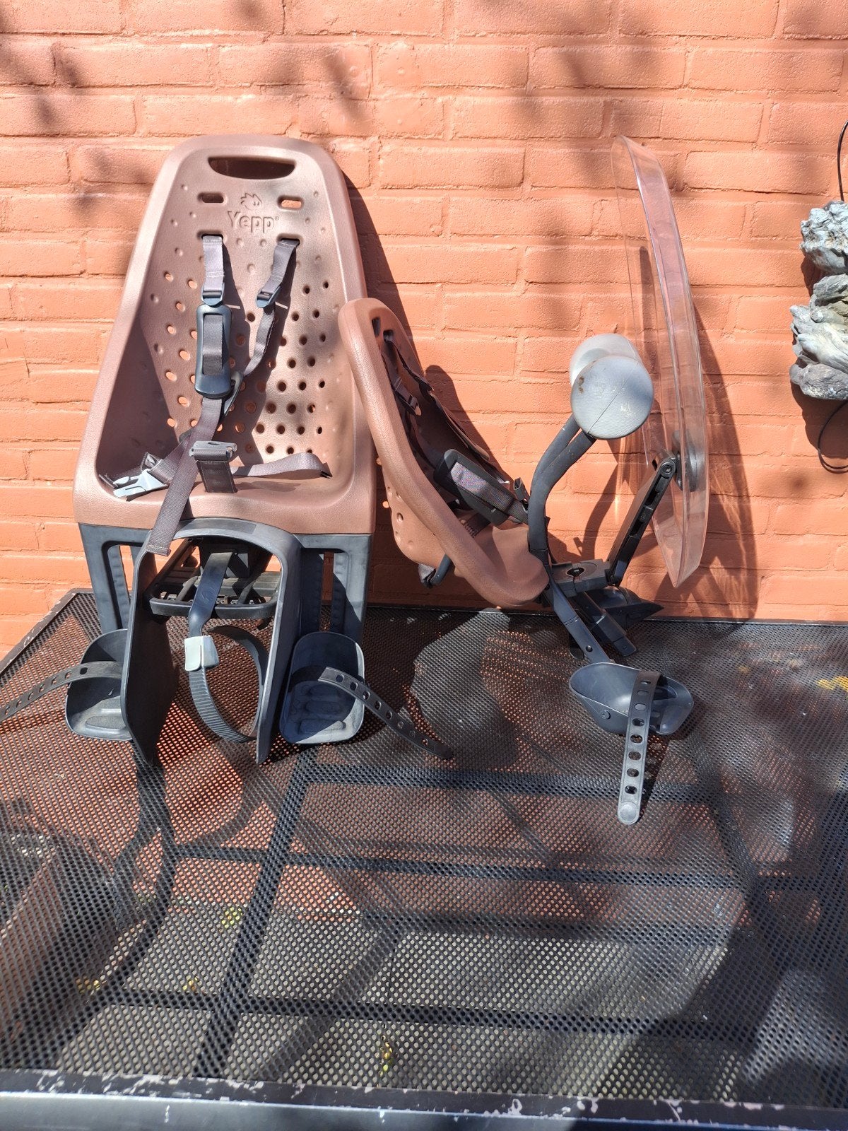 Yepp Fietszitjes Set: Voor- en Achterzitje (Gebruikt), Ophalen, Achterzitje, Yepp, 22 t/m 36 kg