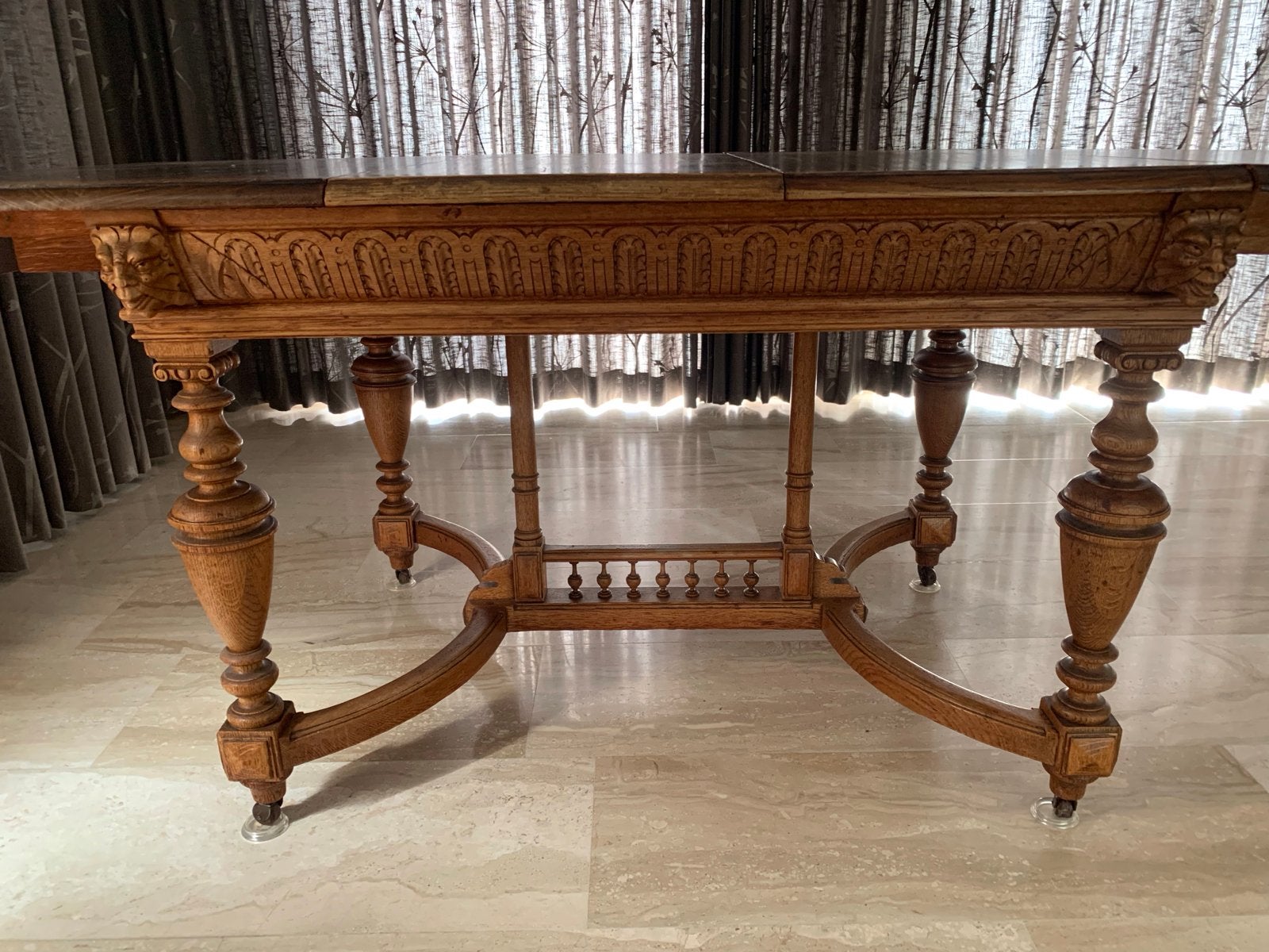 Antieke Mechelse eetkamertafel, Vlaamse neorenaissancestijl, Ophalen
