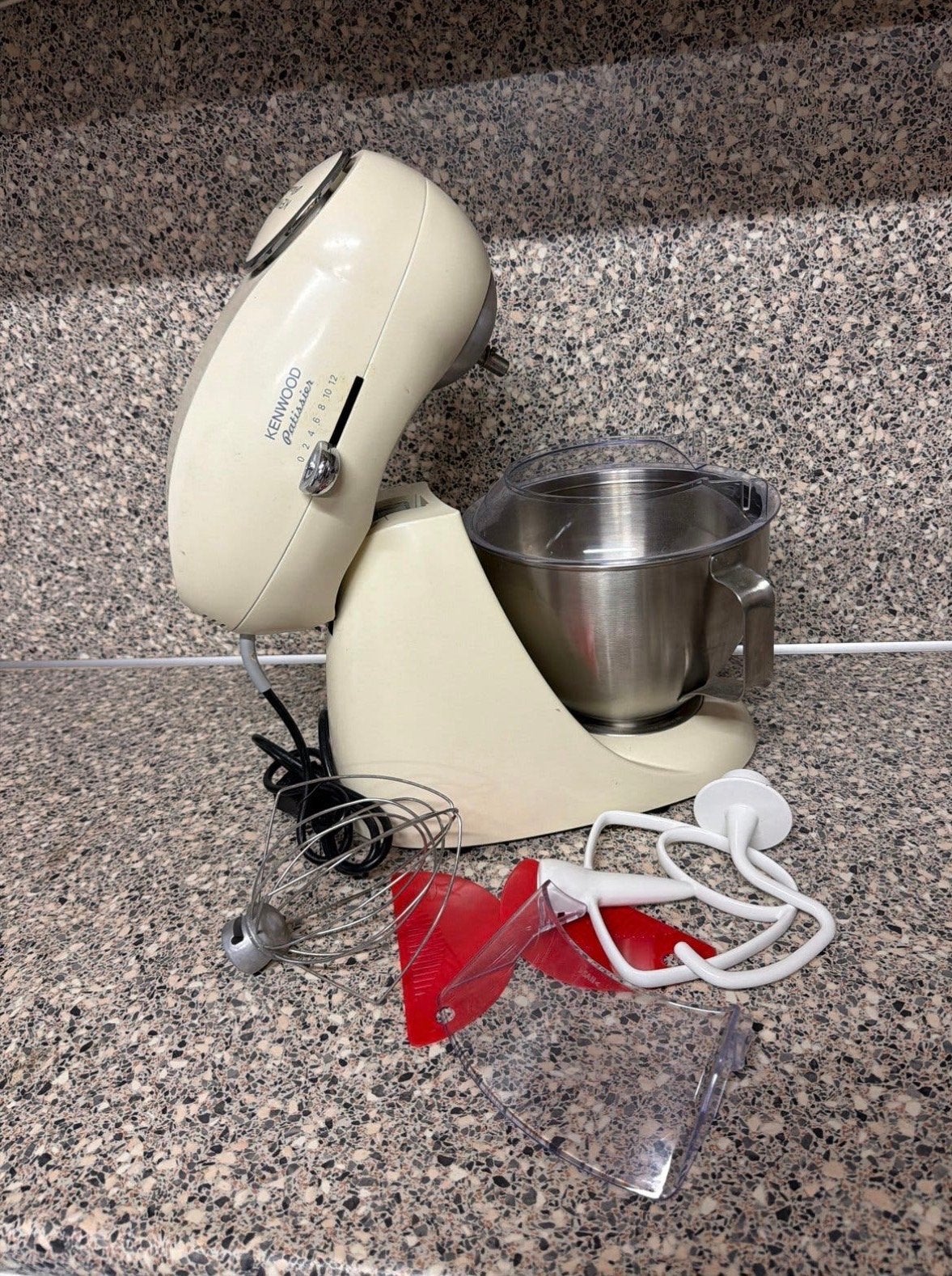 Kenwood Patissier keukenmachine met accessoires, 3 tot 4 liter, Ophalen of Verzenden, Gebruikt, 3 snelheden of meer